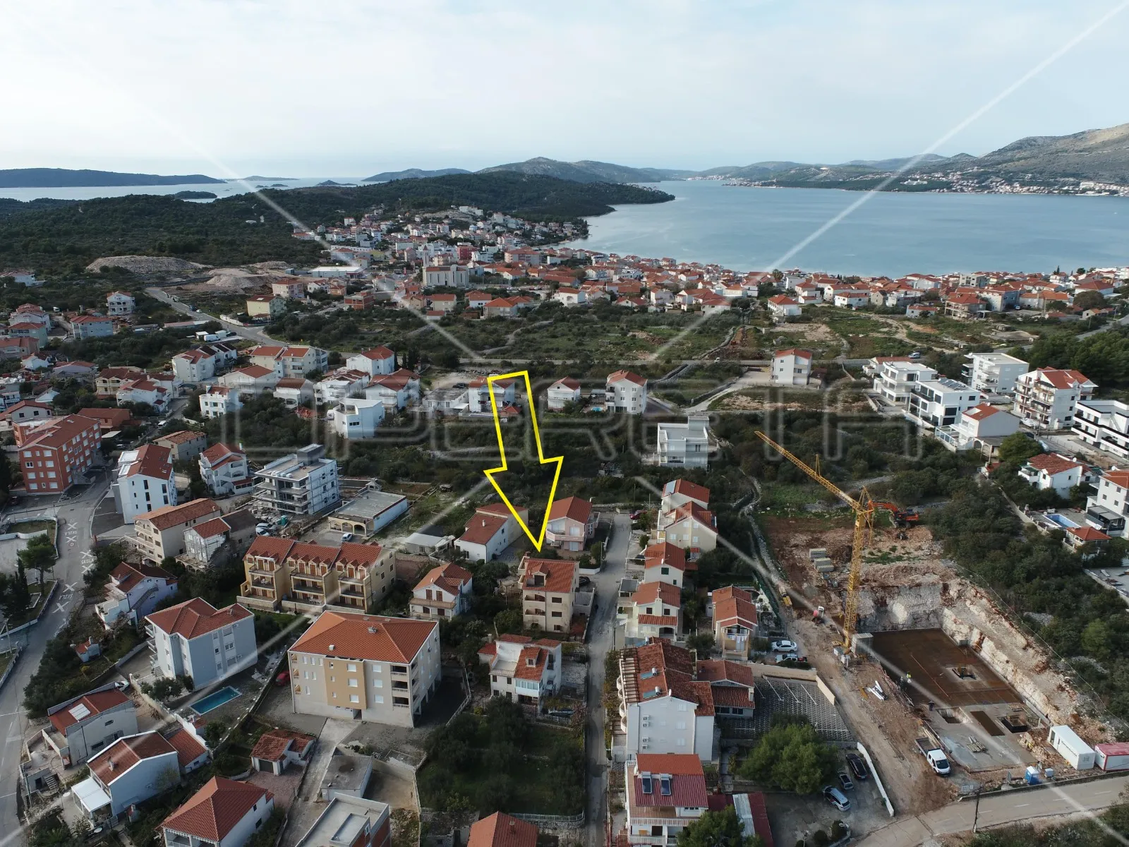 apartmanski objekt na otoku čiovu, uvala mavarčica , 150 metara od mora - slika 5