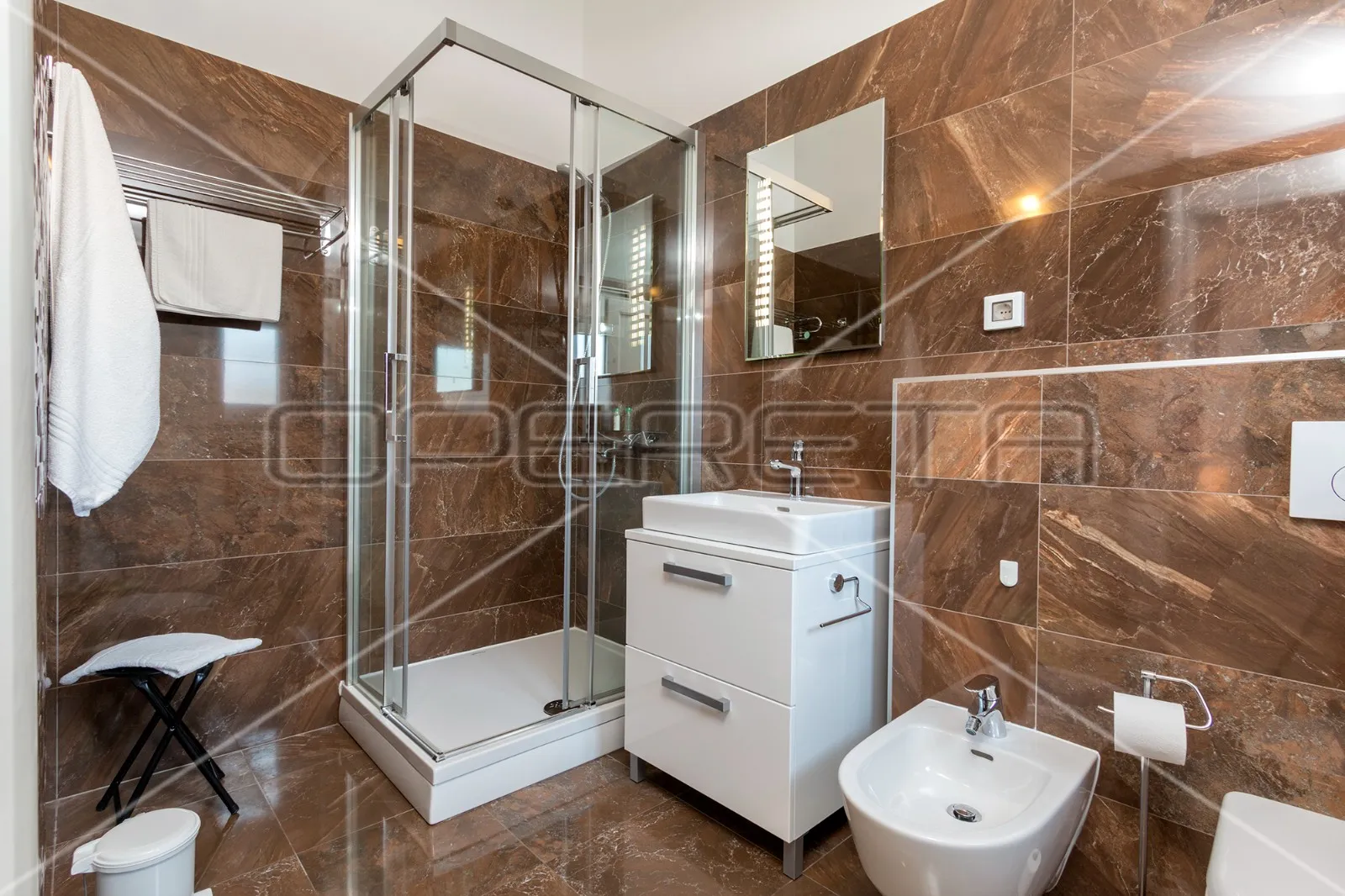 apartmanska kuća s bazenom na top lokaciji u puli - slika 25