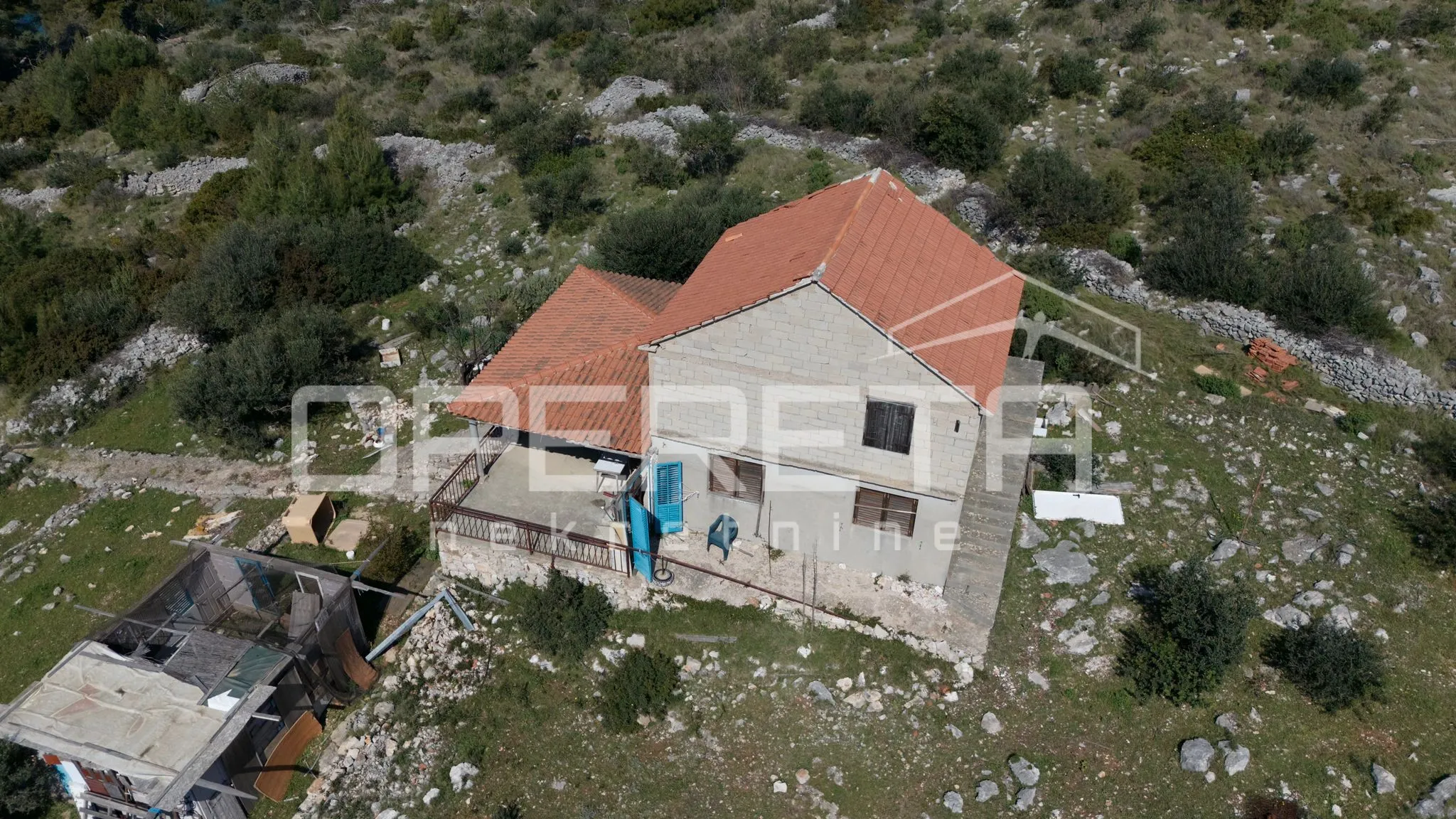 kuća uz more s panoramskim pogledom i terasom – milna, otok brač - slika 4