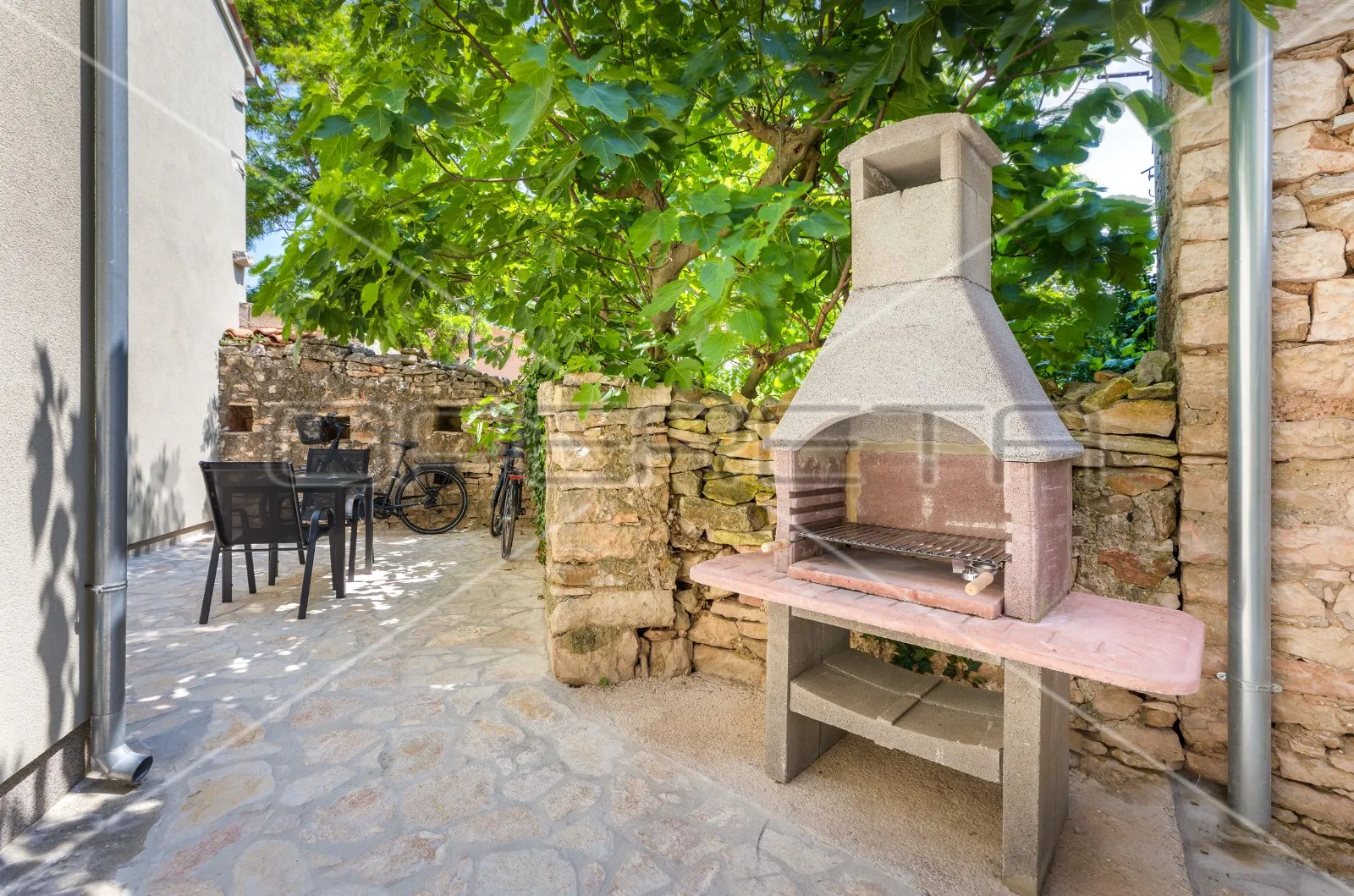 istra, šišan – dvojna kuća s tri apartmana, idealna za investiciju - slika 14
