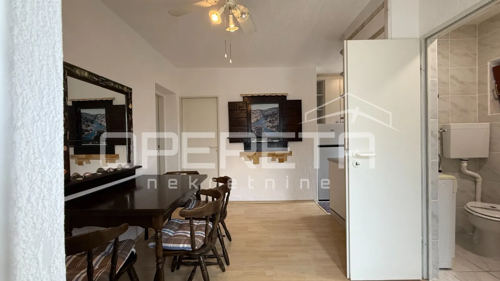 kuća s dva stana, garažom i 3 min od mora, rovanjska, 144 m2 - slika 15