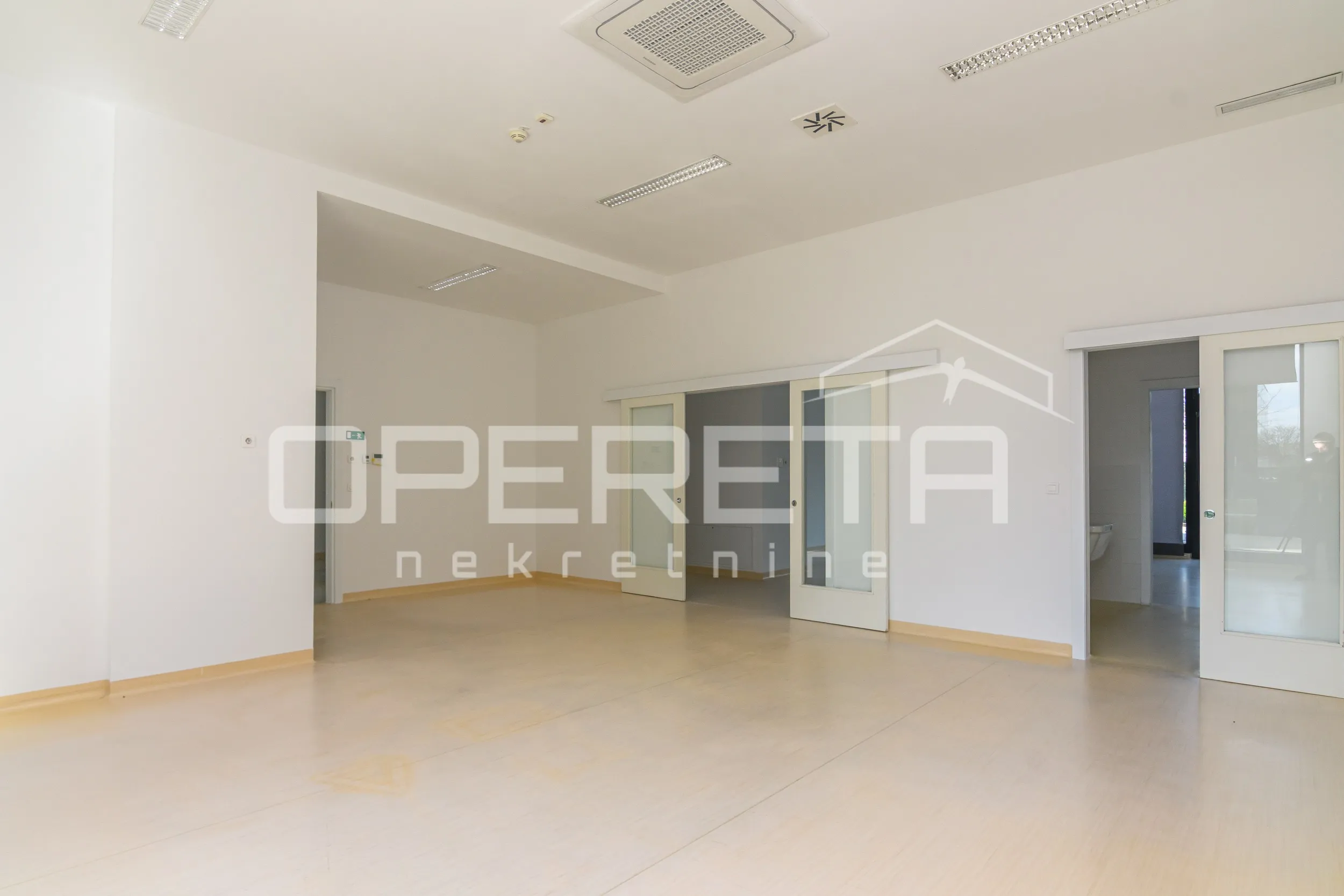 najam, ulični lokal, trnje, strojarska cesta, 400m2 - slika 10