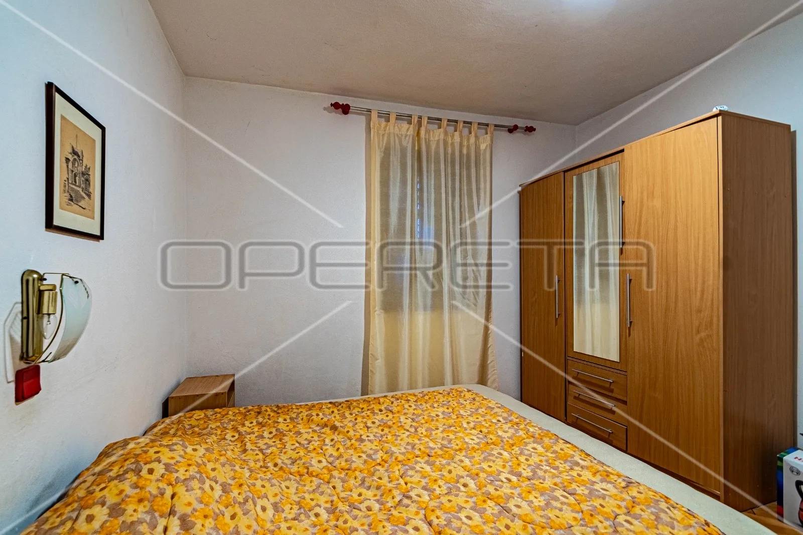 kuća sa 7 apartmana, 250 m do mora, lumbarda - slika 15