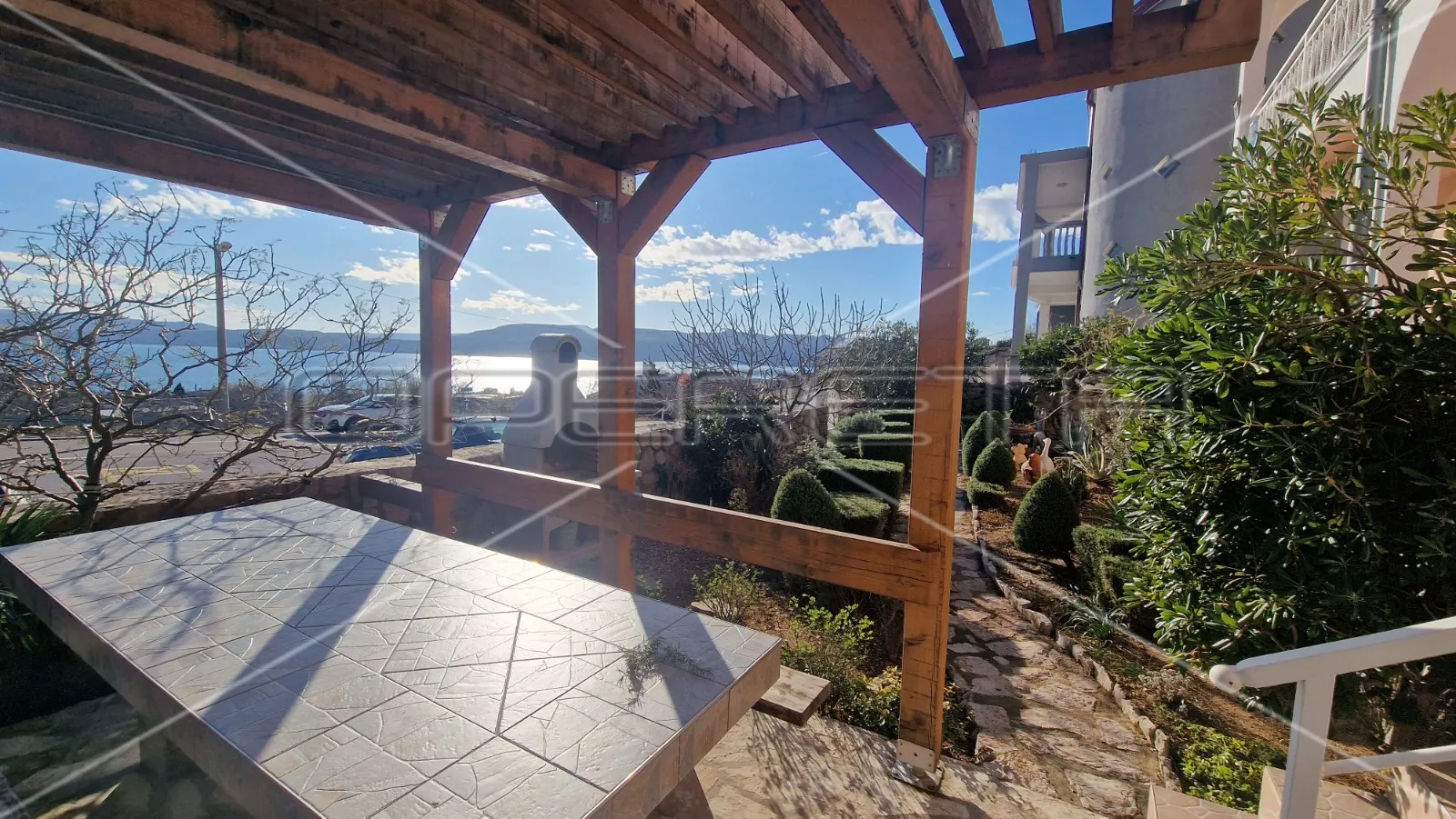 apartmanski objekt s otvorenim pogledom na more, karlobag, 350 m2 - slika 13