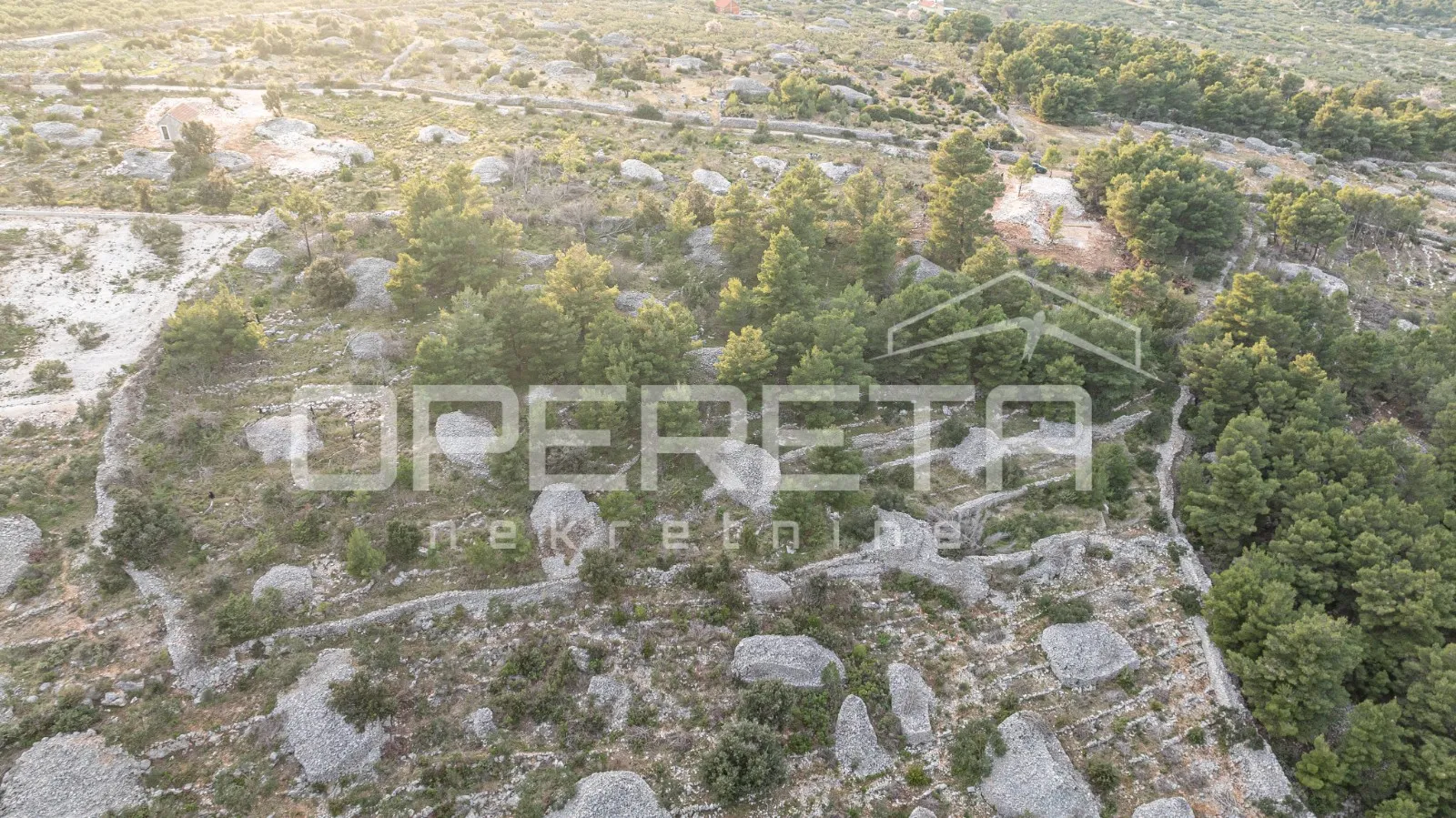 poljoprivredno zemljište od 8172 m2, otok brač - slika 8