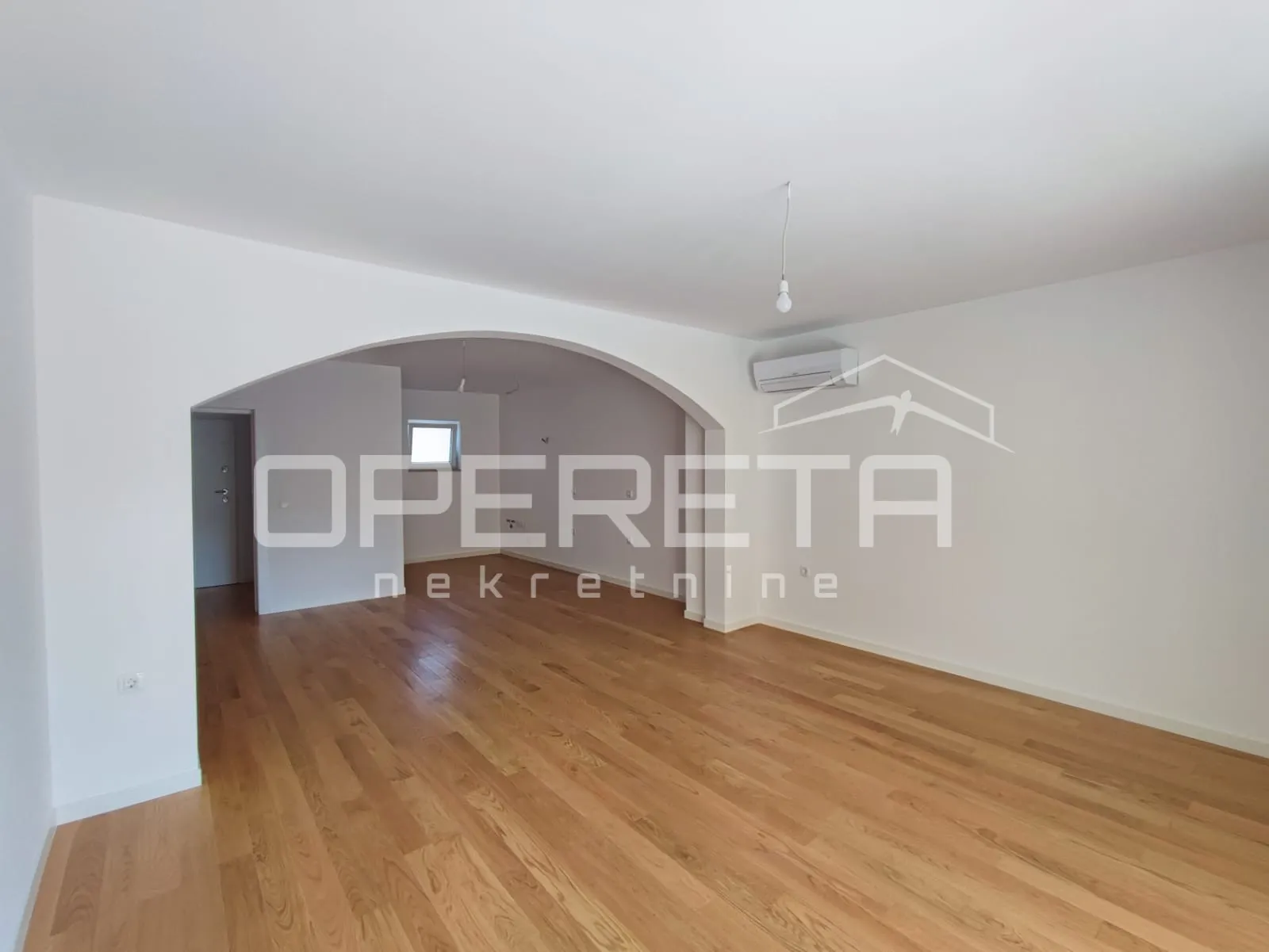 novogradnja, 2s stan 75 m2 sa poslovnim prostorom 30 m2, vrt i garaža - slika 6