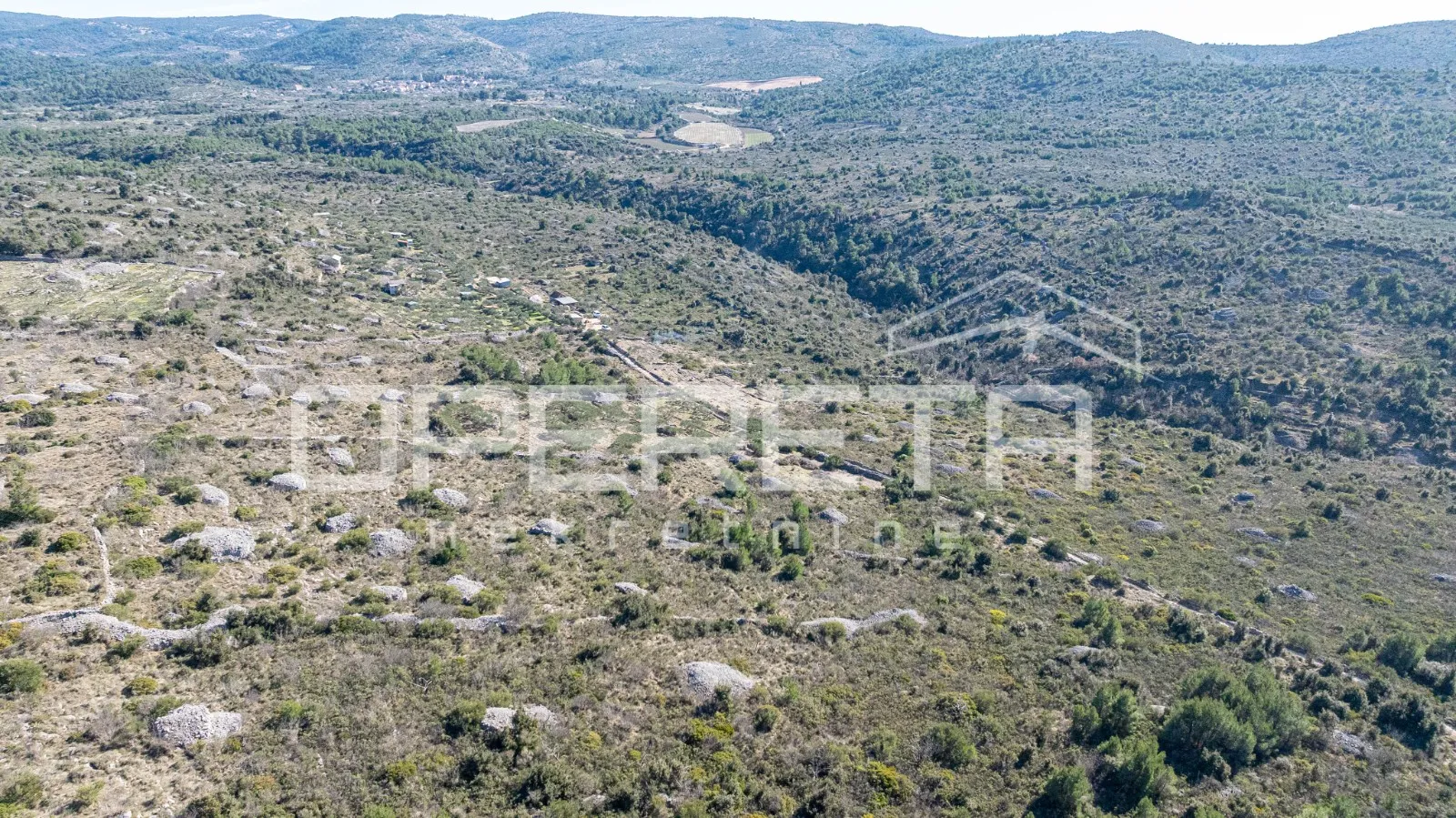 zemljište u unutrašnjosti otoka brača, 4112 m2, donji humac - slika 8