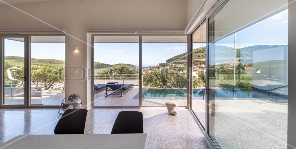vis kut, nova dizajnerska villa s bazenom i pogledom na more - slika 20