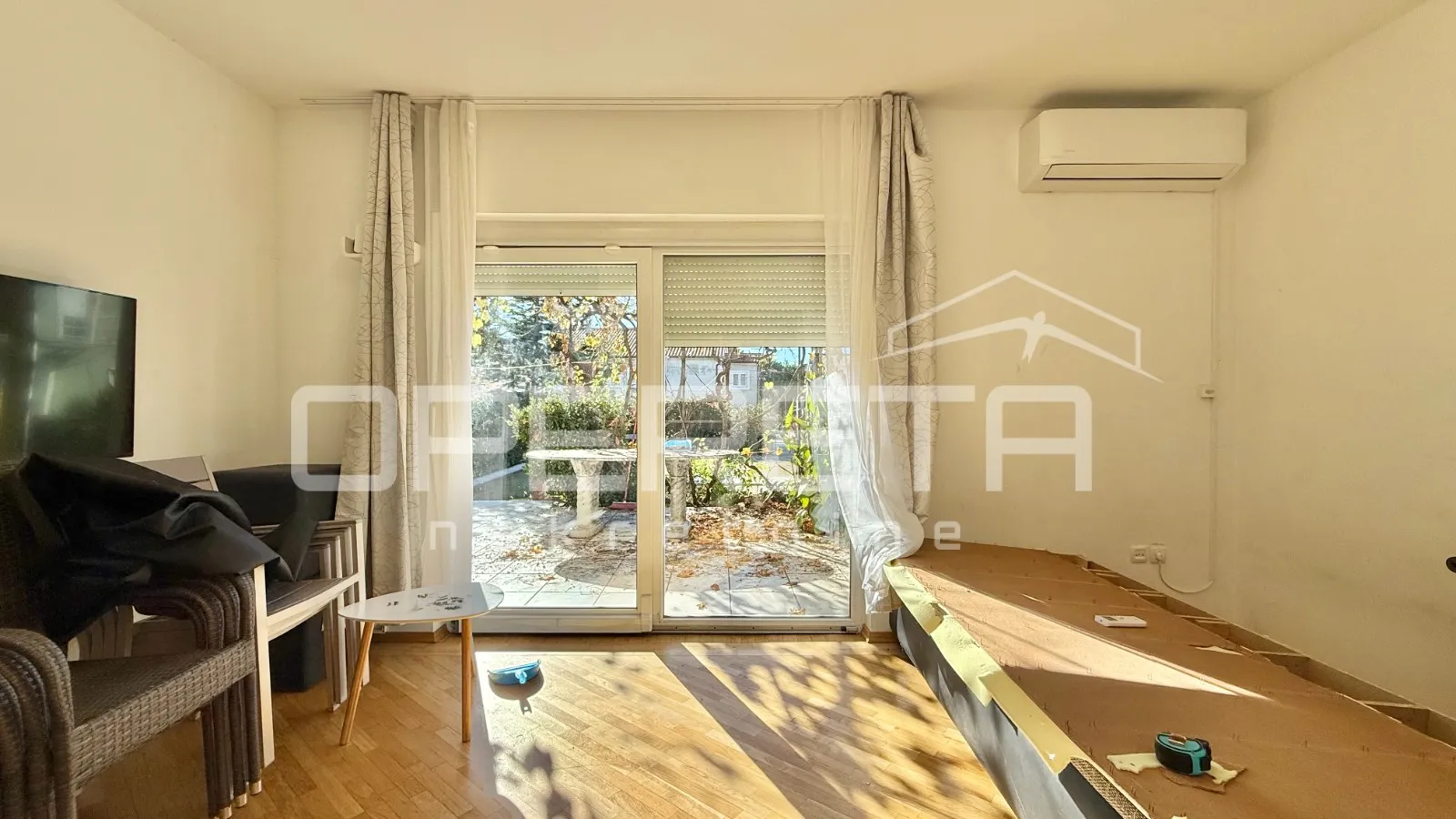 novalja – dvojna kuća s 2 trosobna apartmana i dvorištem - slika 20