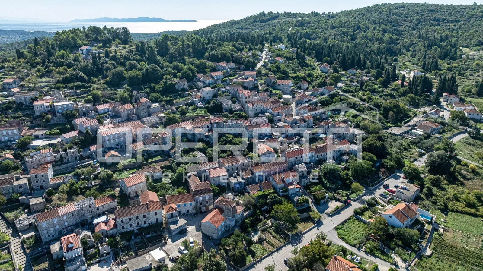 šarmantne kamene kuće za obnovu u srcu žrnova, korčula - slika 9