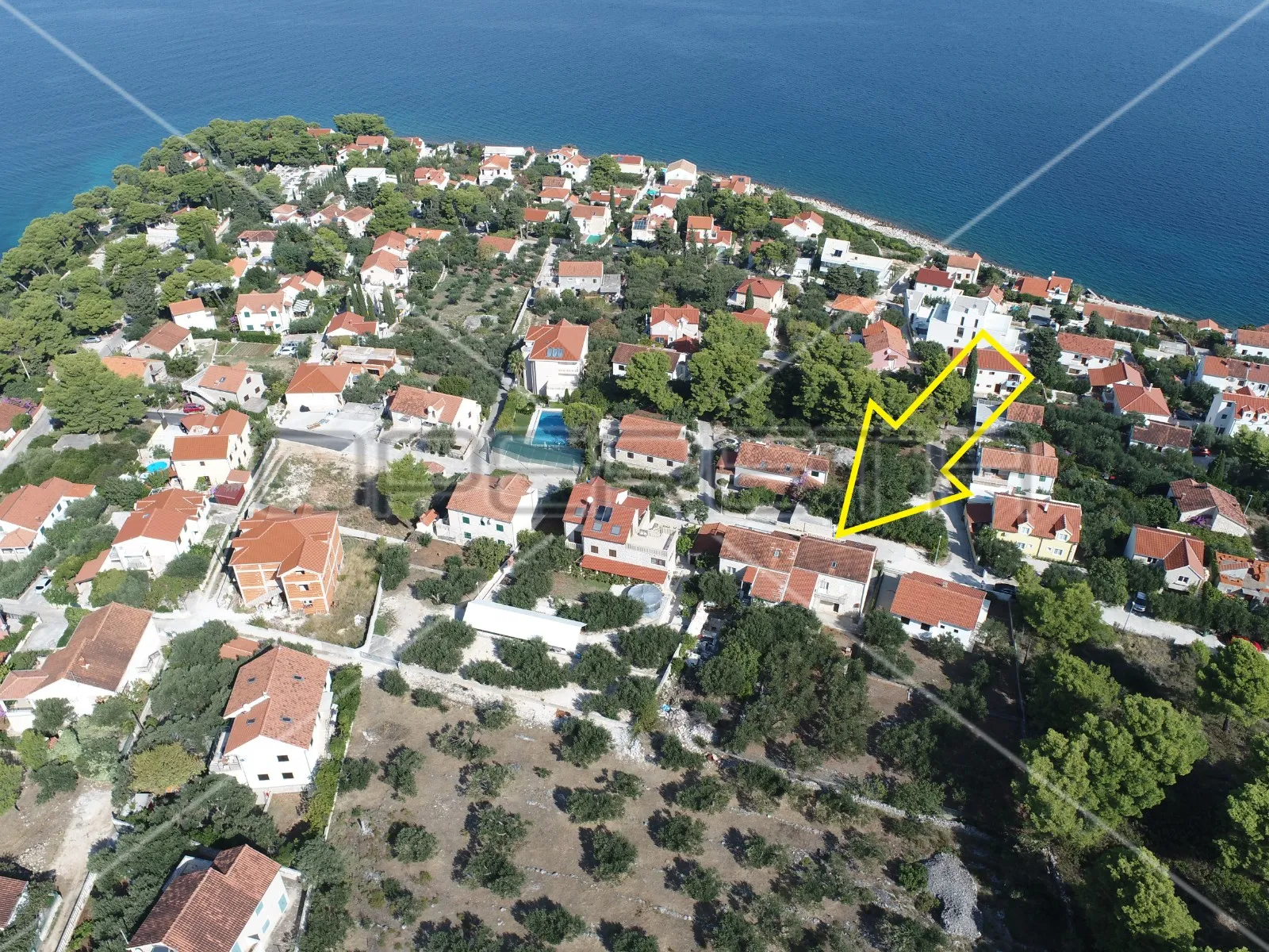 kamena apartmanska kuća s prekrasnim pogledom na more i maslinikom, splitska oto - slika 2