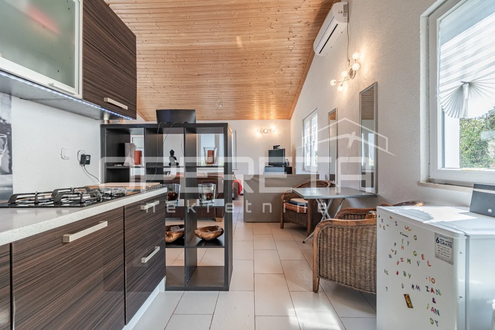 samostojeca prizmenica 84 m2 kod valture okružena zelenilom - slika 6