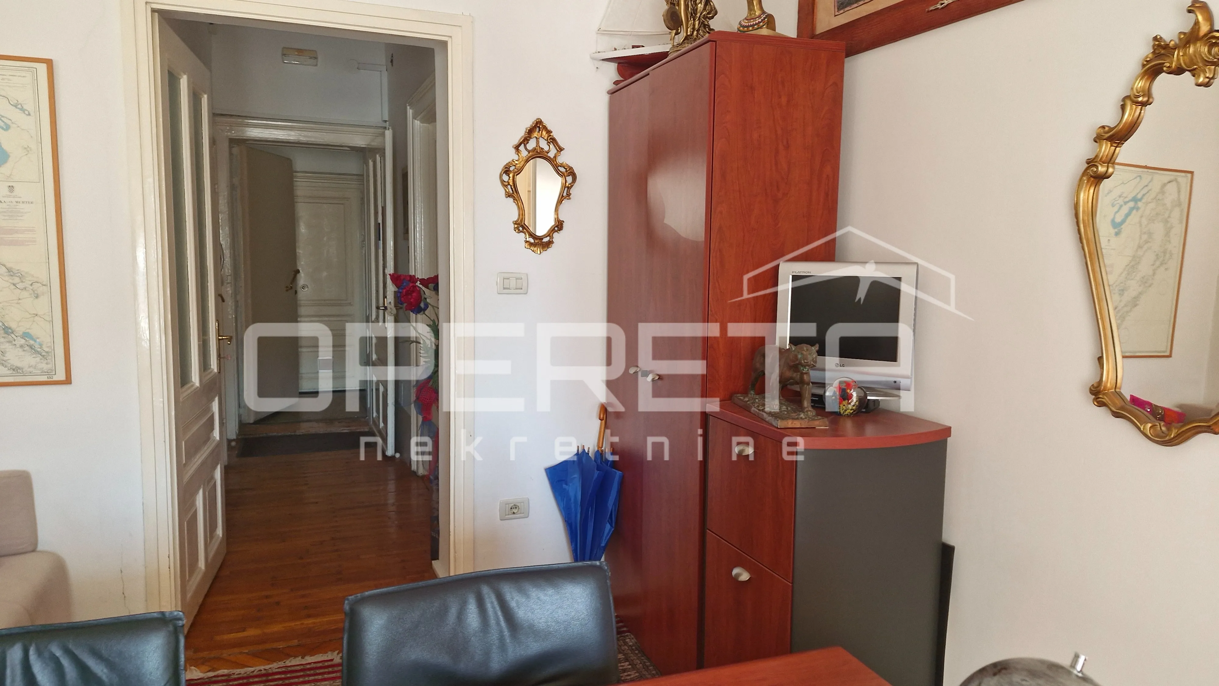 opatija, strogi centar– stan u prizemlju s terasom, idealan za život ili najam - slika 3
