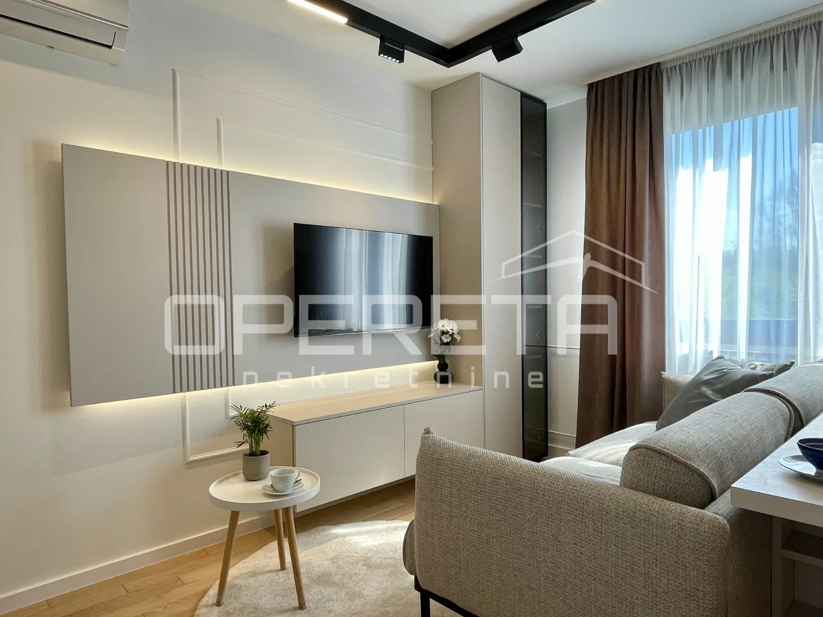Najam, Malešnica ,predivno Novouređeni Stan S Balkonom, 43 M2