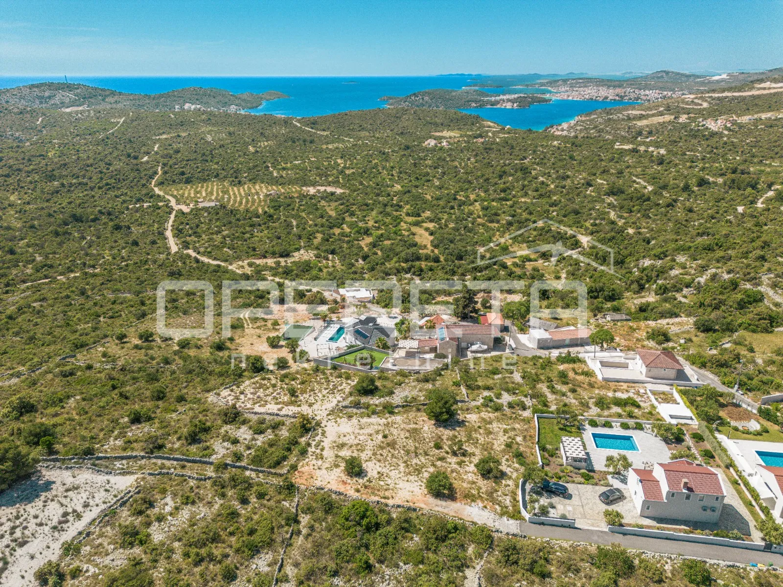 zemljište na mirnoj lokaciji i pogledom na more, 1.800 m2, dvornica - slika 4