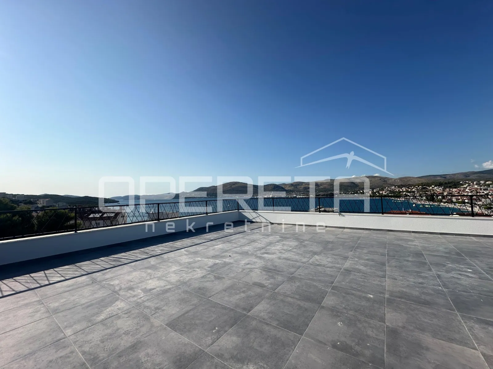 penthouse novogradanja 160 m2, pogled more, terasa, otok čiovo - slika 11
