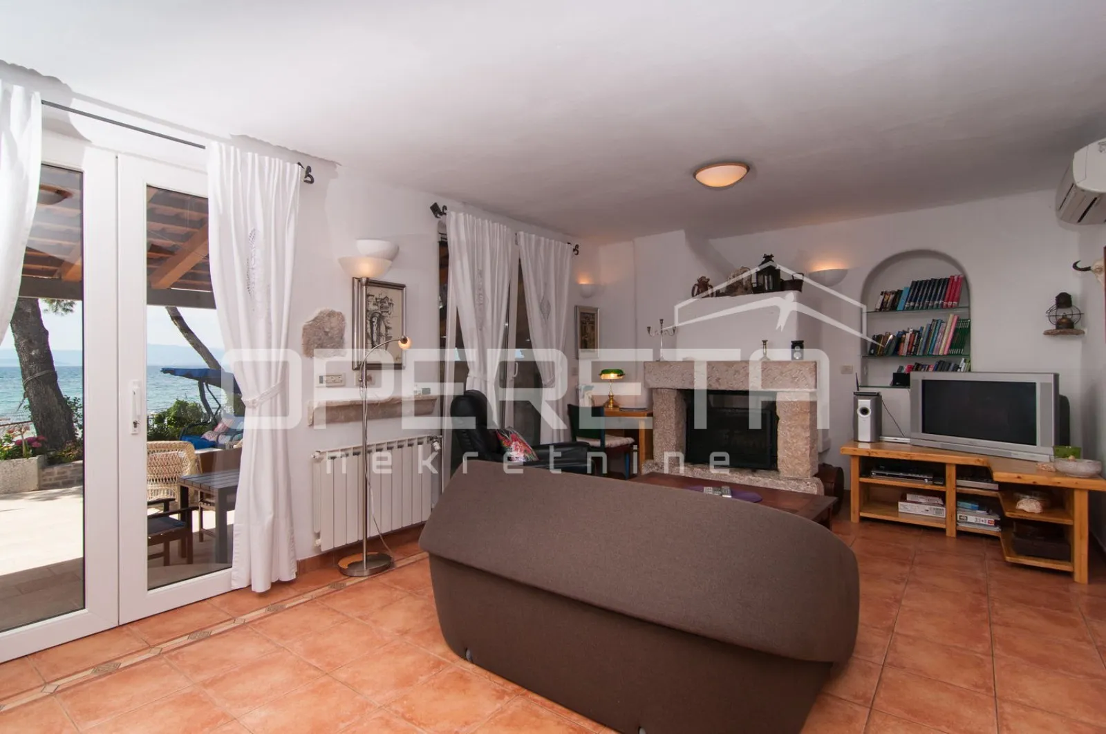 kuća kraj samoga mora, 198 m2, sa bazenom, supetar, brač - slika 7