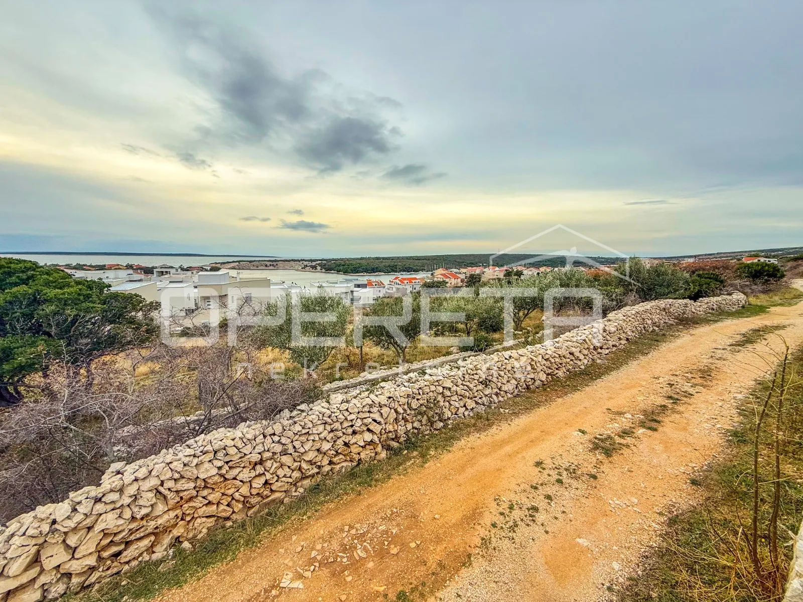 zemljište na par minuta od plaže i otvorenim pogledom,šimuni, 1.546 m2 - slika 10