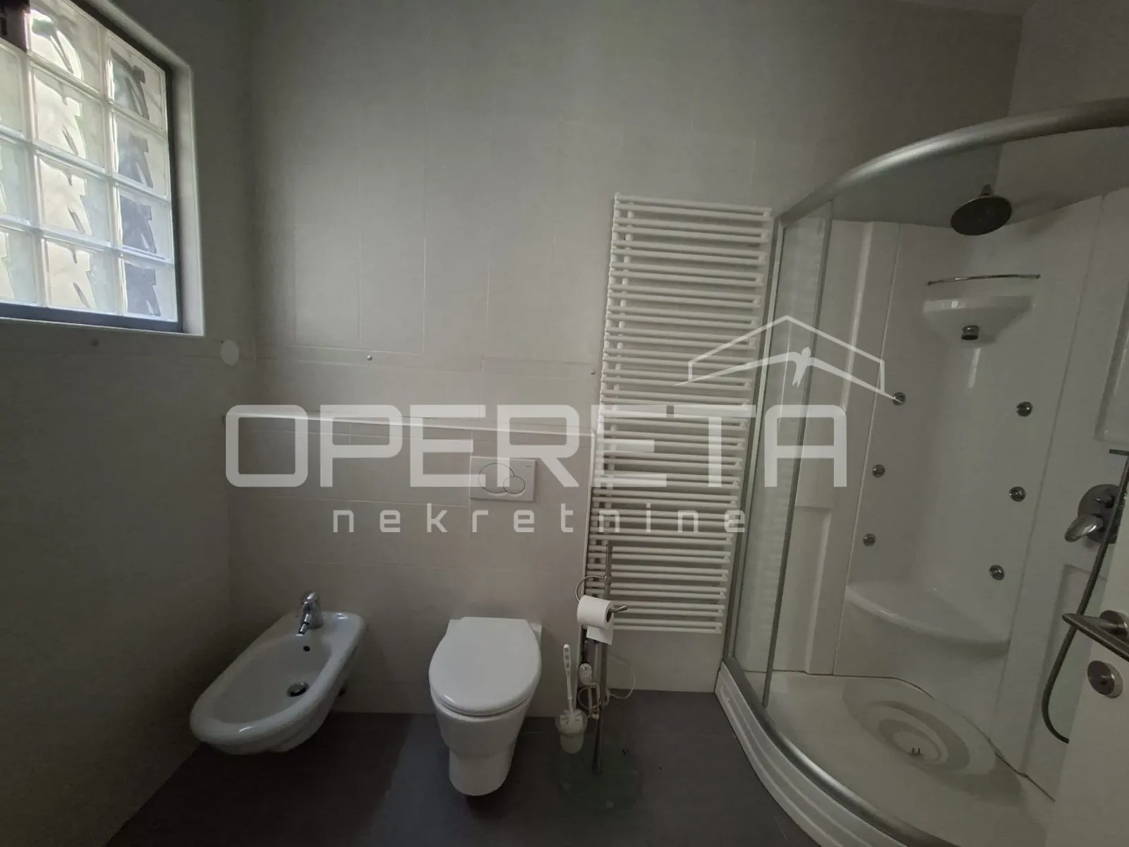 elegantan 3-soban stan u centru varaždina - slika 12