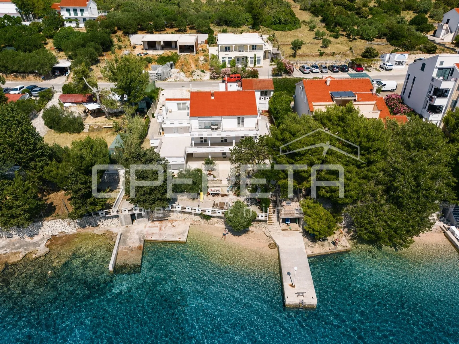 stara novalja - 6 etažiranih apartmana prvi red do mora - slika 30