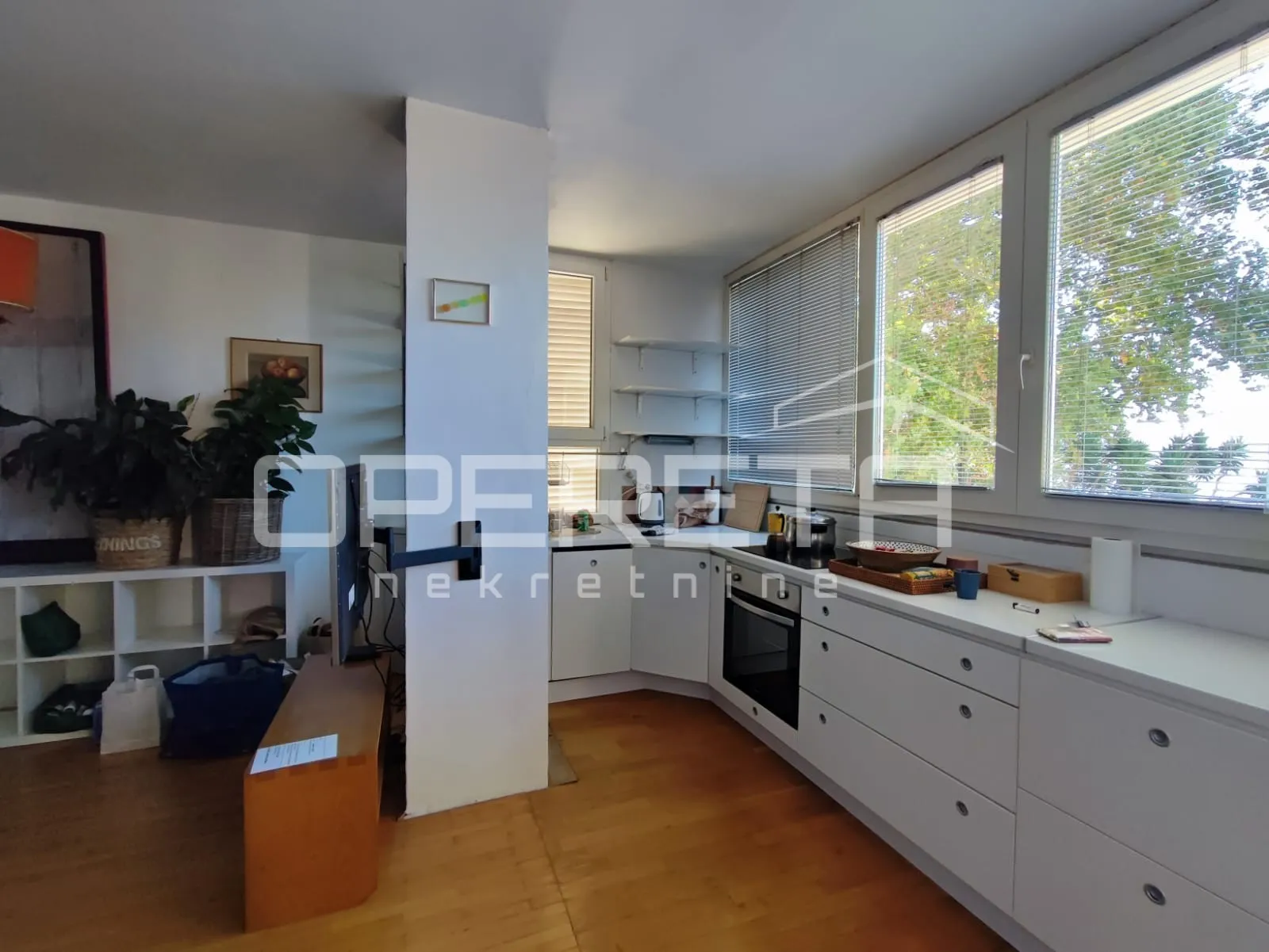 trosoban stan 82 m2, prvi red do mora, zadar, centar - slika 5