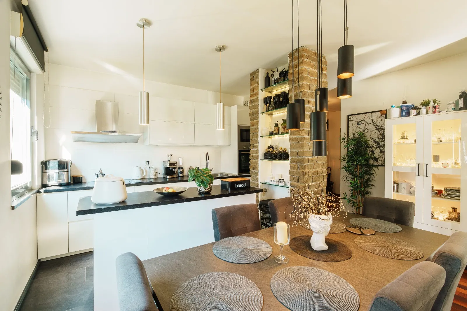 žnjan, moderno uređen trosoban stan 101 m², 2 terase - slika 6