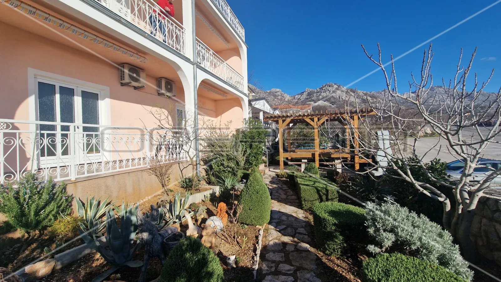 apartmanski objekt s otvorenim pogledom na more, karlobag, 350 m2 - slika 5