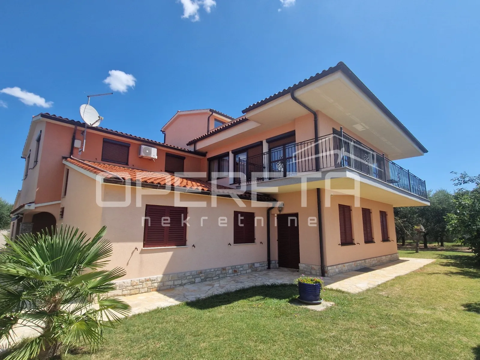 Istra, Galižana, apartmanska kuća + građevinsko zemljište, pogled na more