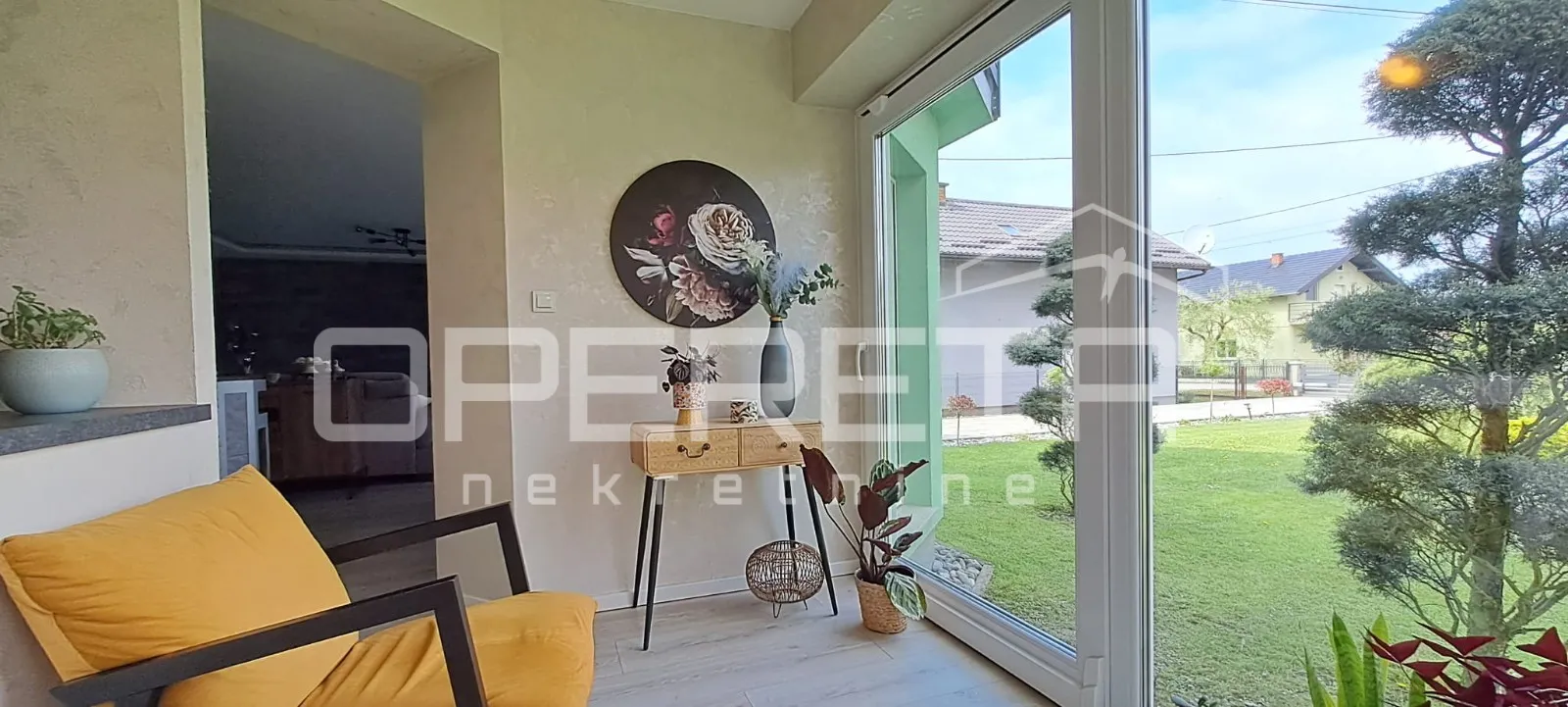 elegantna kuća okružena zelenilom – potpuno namještena i useljiva - slika 6