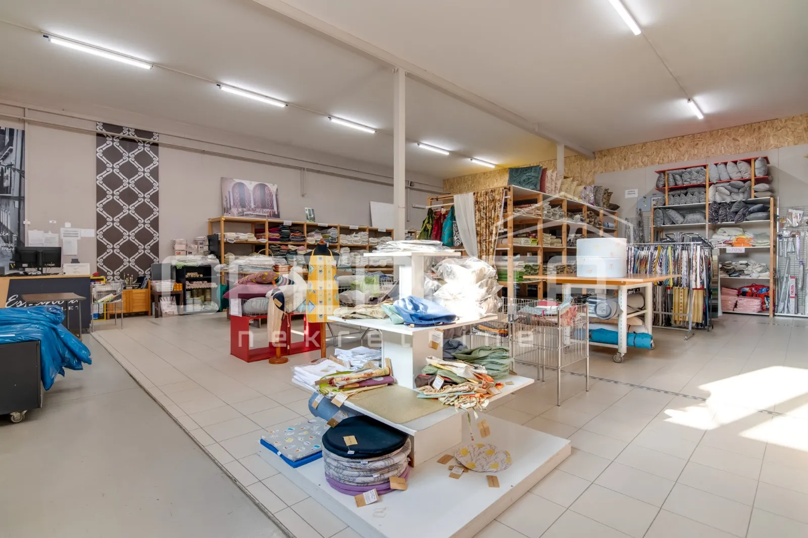 prodaja, poslovna zgrada, karlovac okolica, lug 74, 700m2 - slika 20