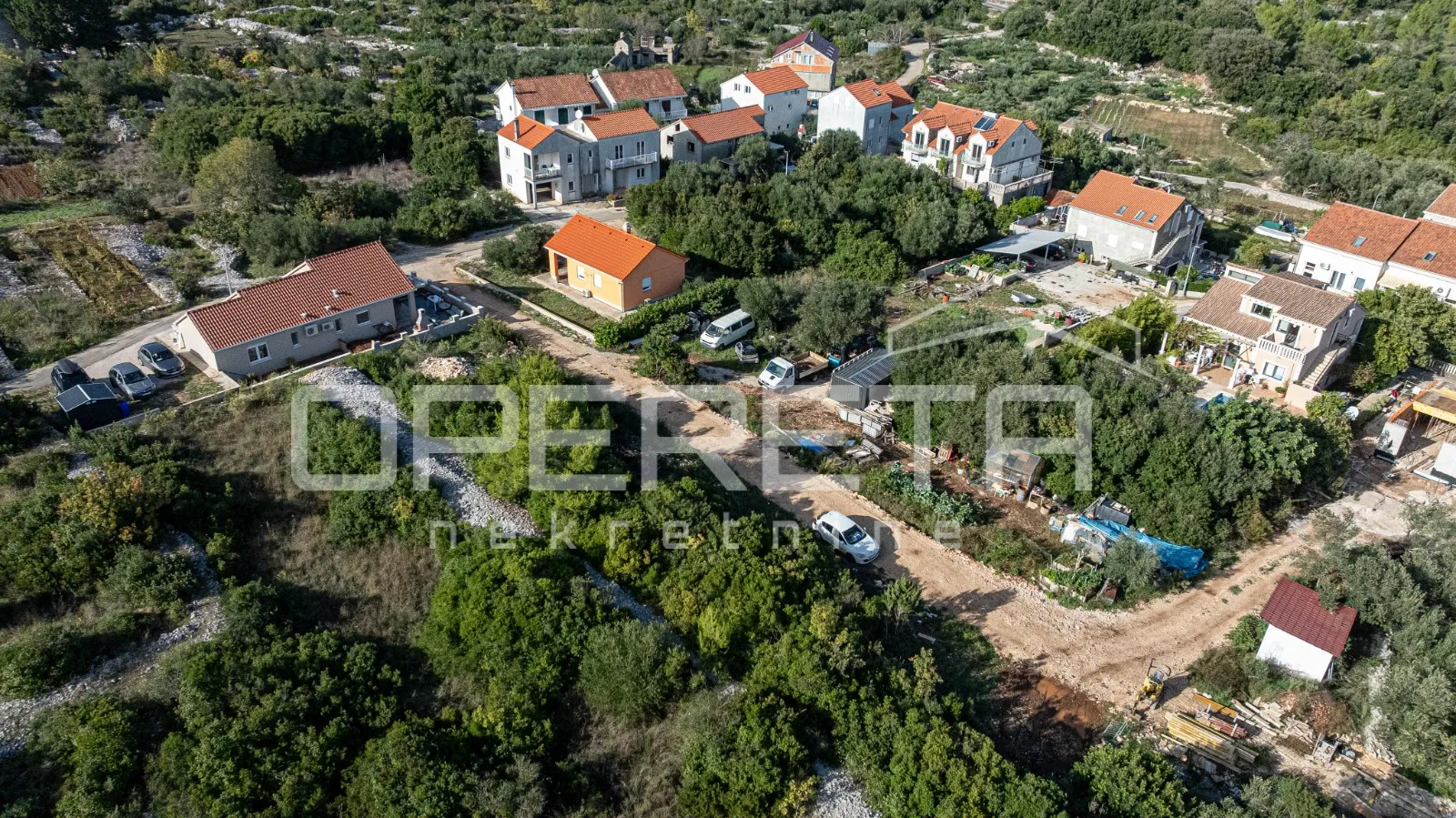 idealna prilika, građevinsko zemljište, 981m2, korčula - slika 2