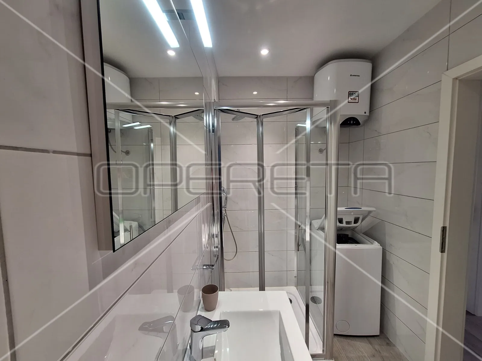 apartmanska kuća u centru jezera, investicija - slika 10