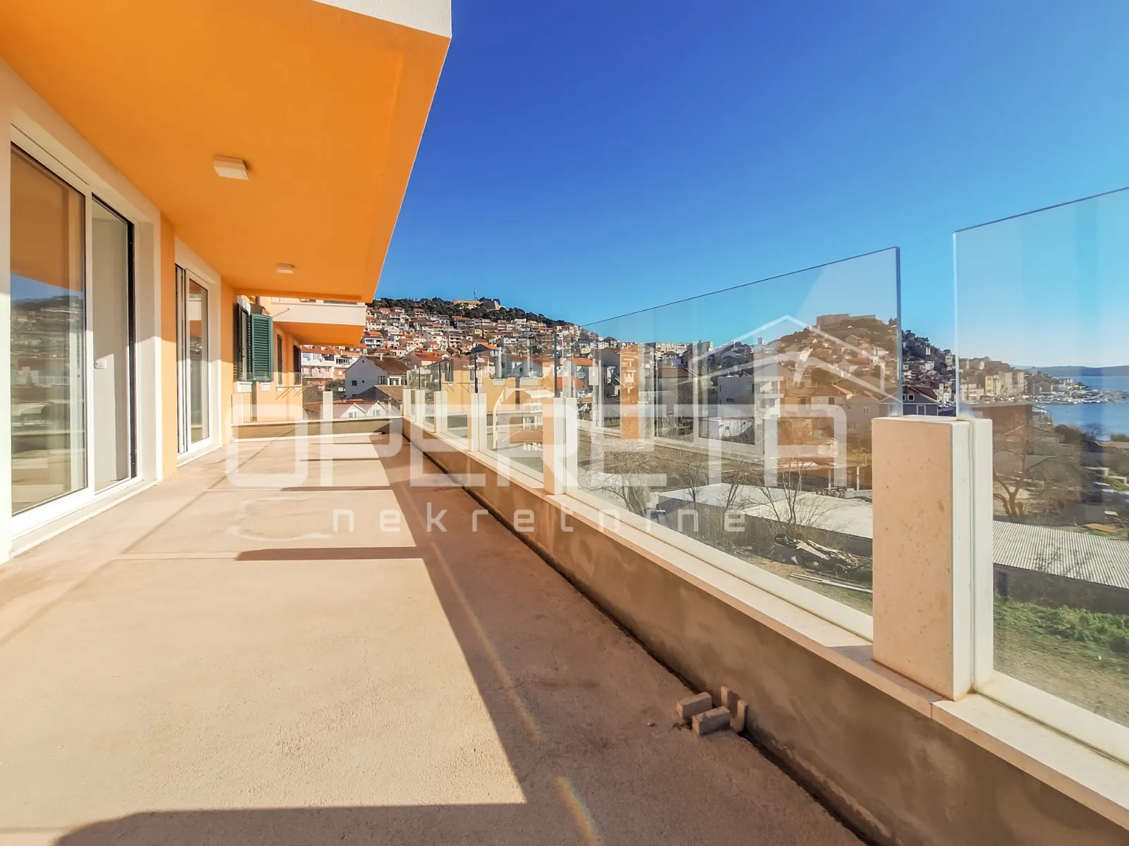luksuzni stan u novoj zgradi, 3 spavaće sobe, 128,30 m2 - šibenik - slika 2