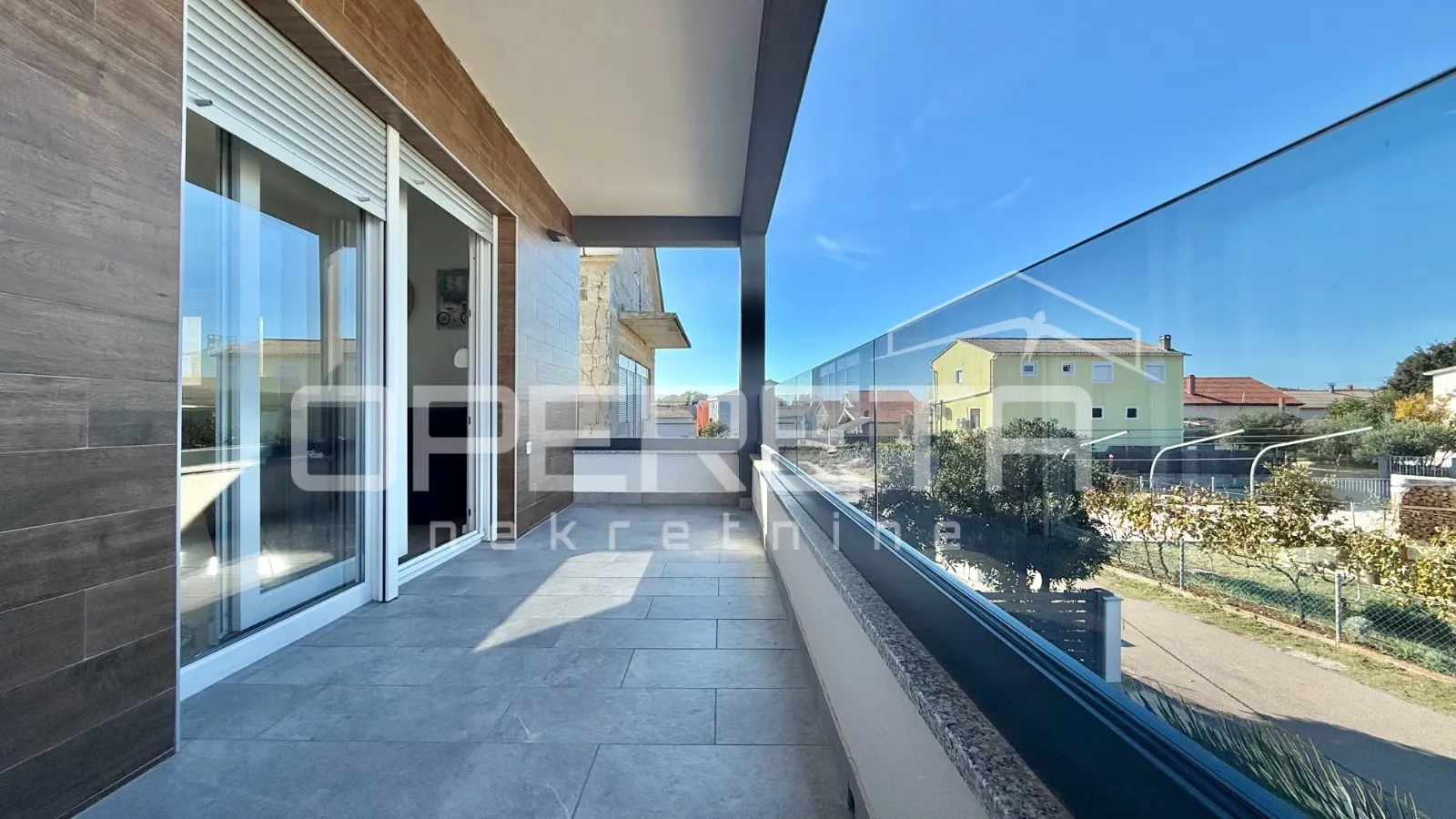 vir – samostojeća kuća s četiri moderno uređena apartmana, 170 m² - slika 34