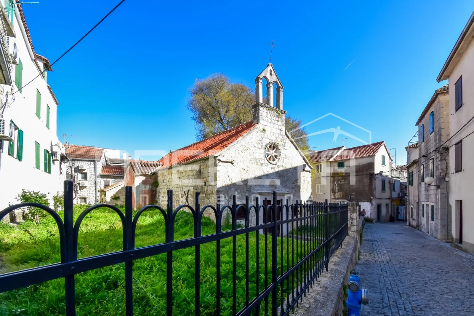 kuća u nizu u staroj jezgri, kaštel lukšić, 90 m2 - slika 18