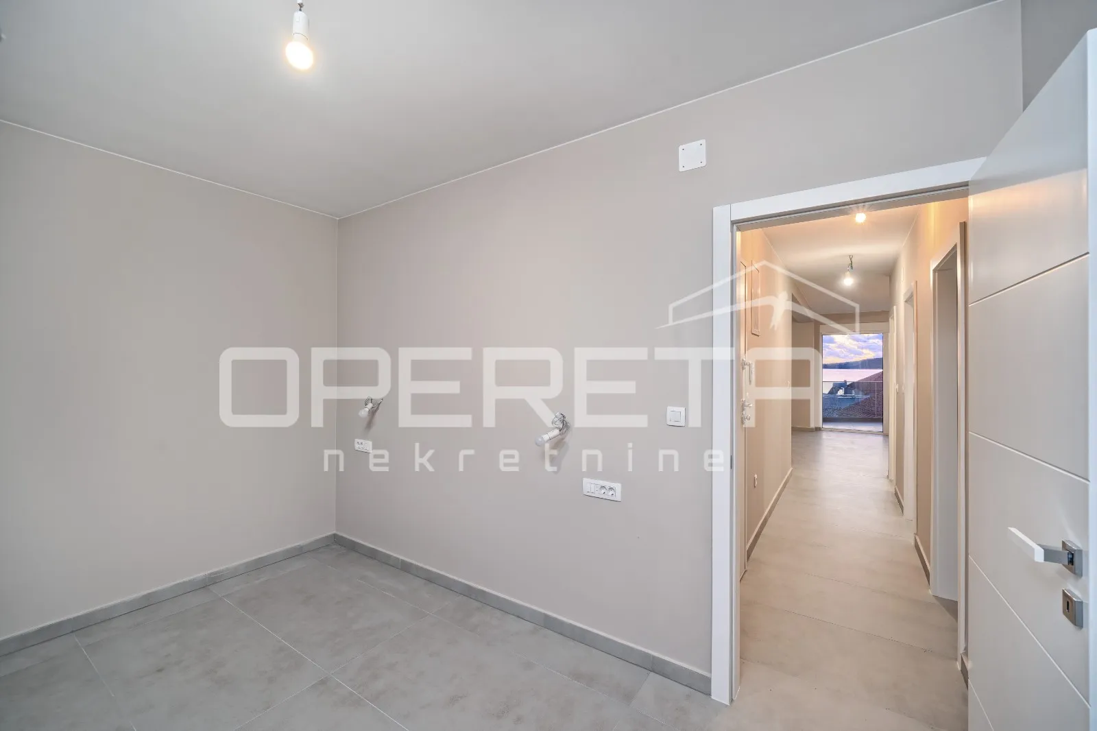 luksuzan stan as4 brodarica/šibenik – mediteranski mir i suvremeni luksuz - slika 9