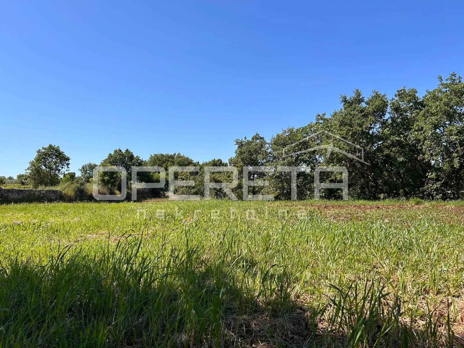 građevinsko zemljište – marići, 4.375 m² – dva pristupa, infrastruktura, prilika - slika 2