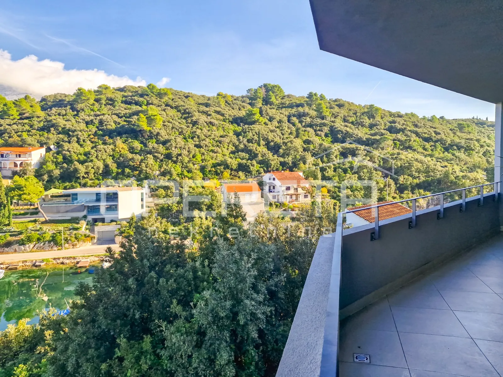 žrnovska banja, korčula, stan 125 m2, pogled na more, garaža - slika 28