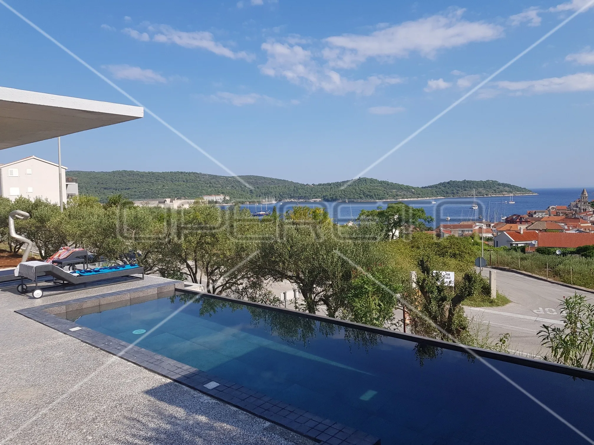 vis kut, nova dizajnerska villa s bazenom i pogledom na more - slika 12