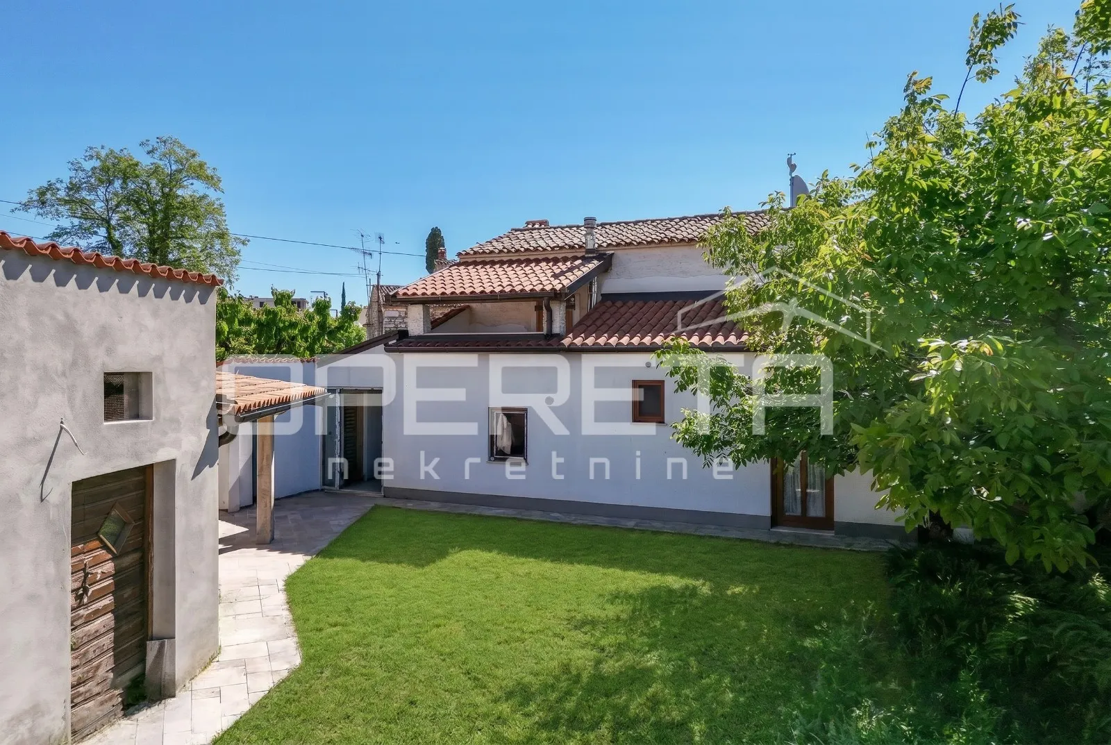 poreč okolica - samostojeća kamena kuća s velikim vrtom blizu mora - slika 2