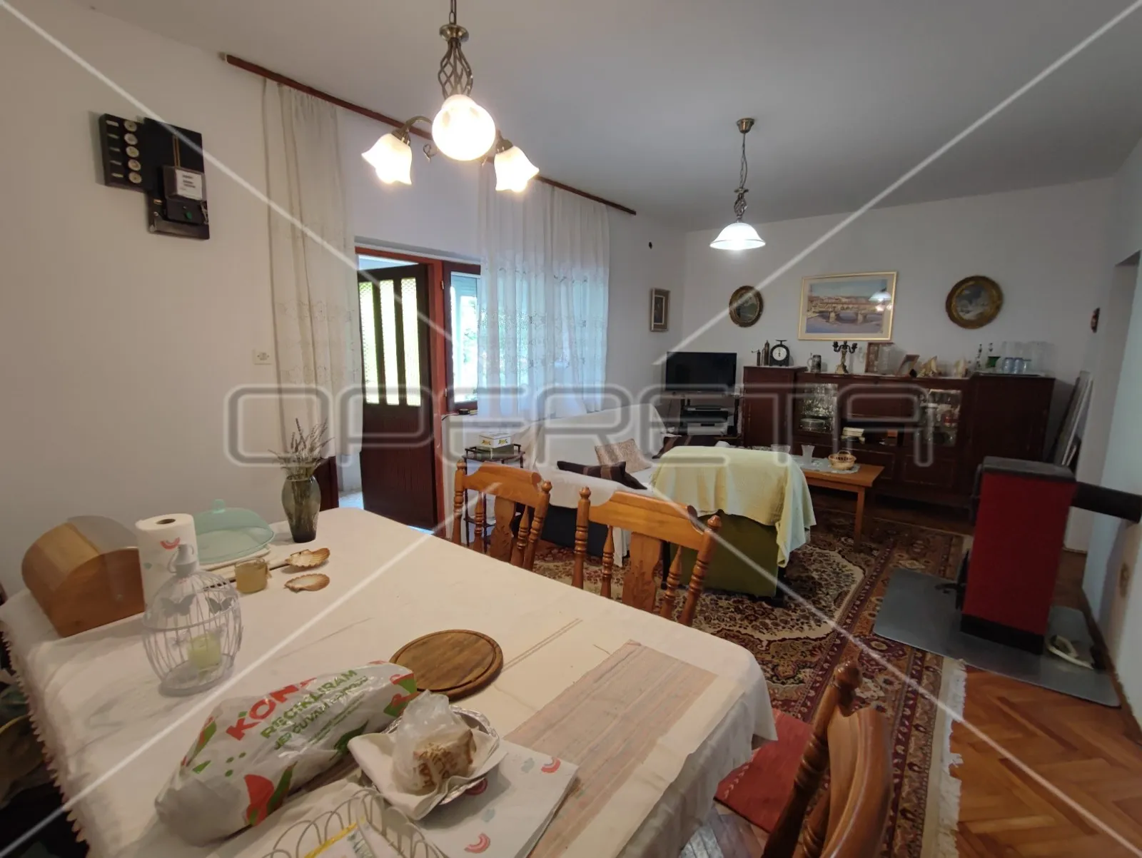 kuća sa dva stana i vrtom, blizina mora, sabunike-nin, zadar - slika 8