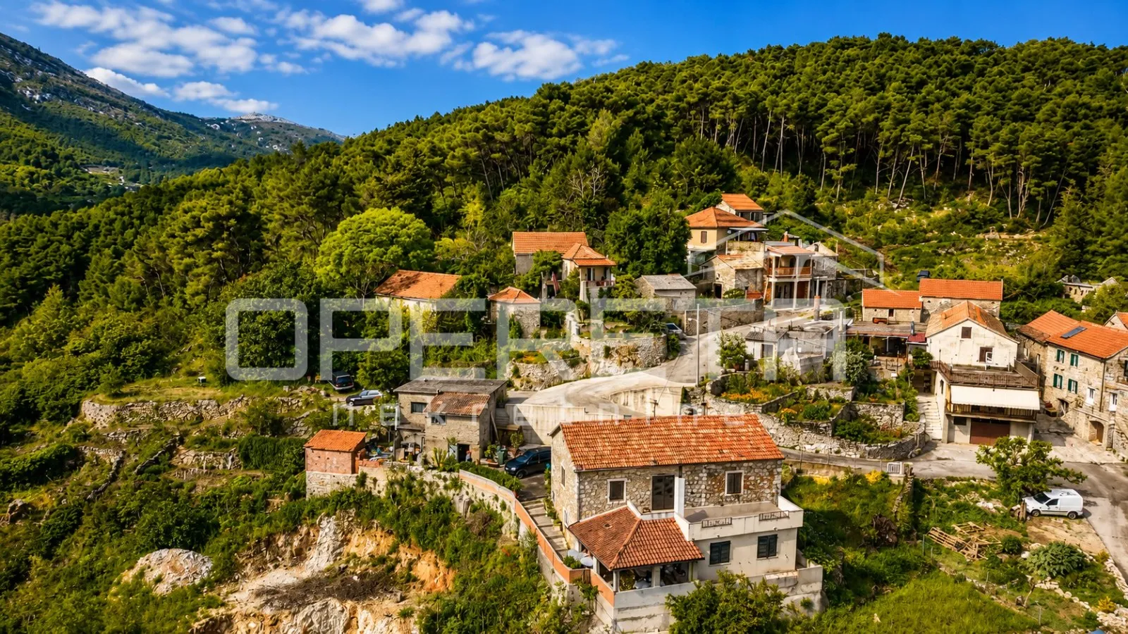 povoljna prilika na hvaru – kamena kuća za renovaciju - slika 3