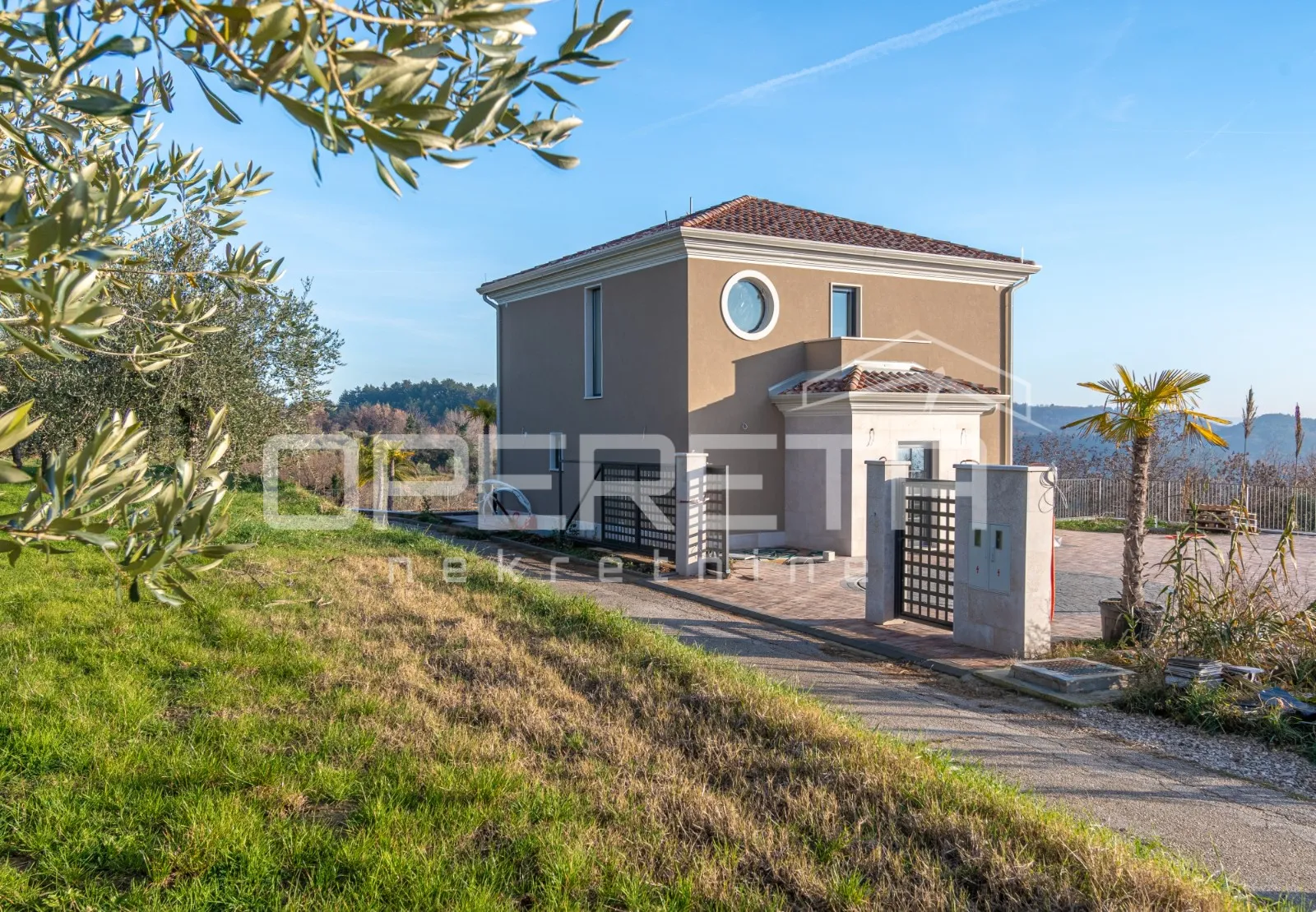 izvanredna samostojeća vila s panoramskim pogledom na more i vinograde - slika 3