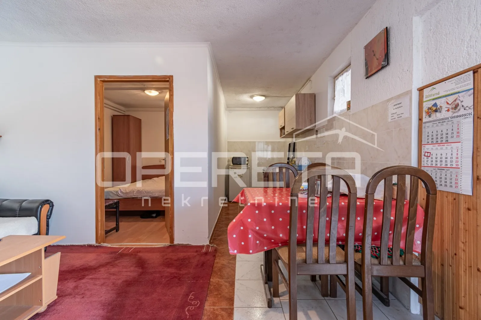 istra, buzet - samostoječa kuća sa tri stana - slika 8