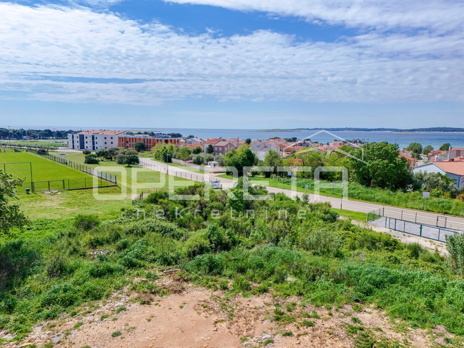 stan s pogledom na more i galerijom – medulin (300m od plaže, 82,94 m2) - slika 8
