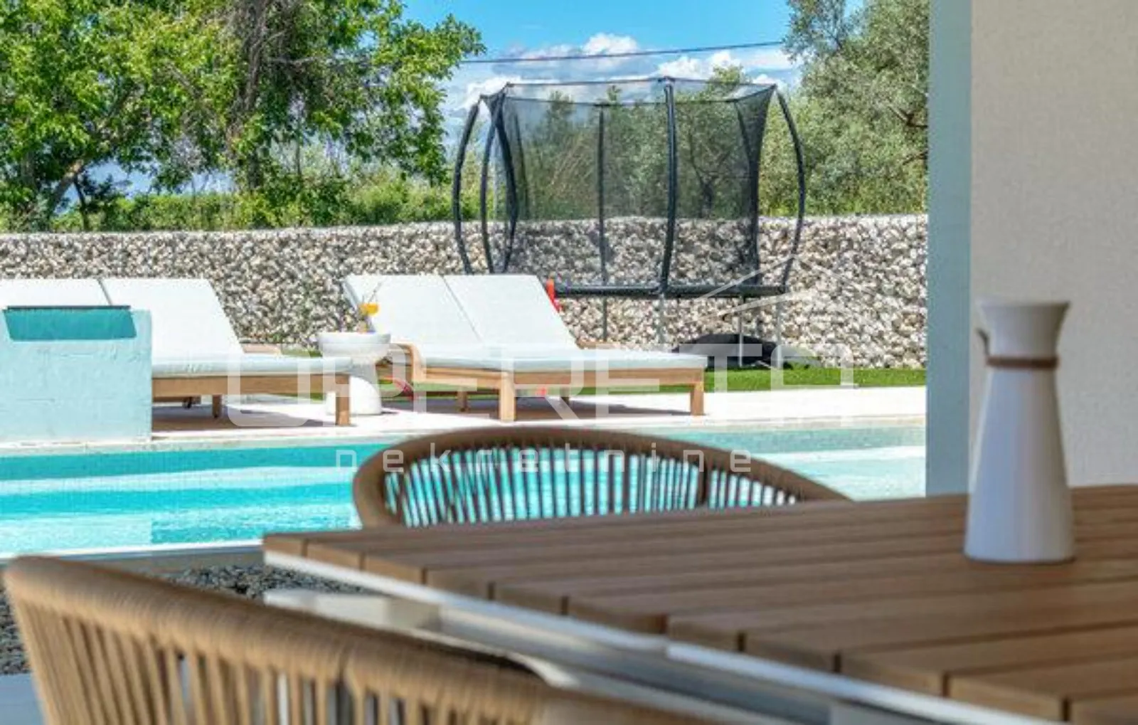 luksuzna moderna vila s grijanim bazenom i saunom – barban, istra - slika 32