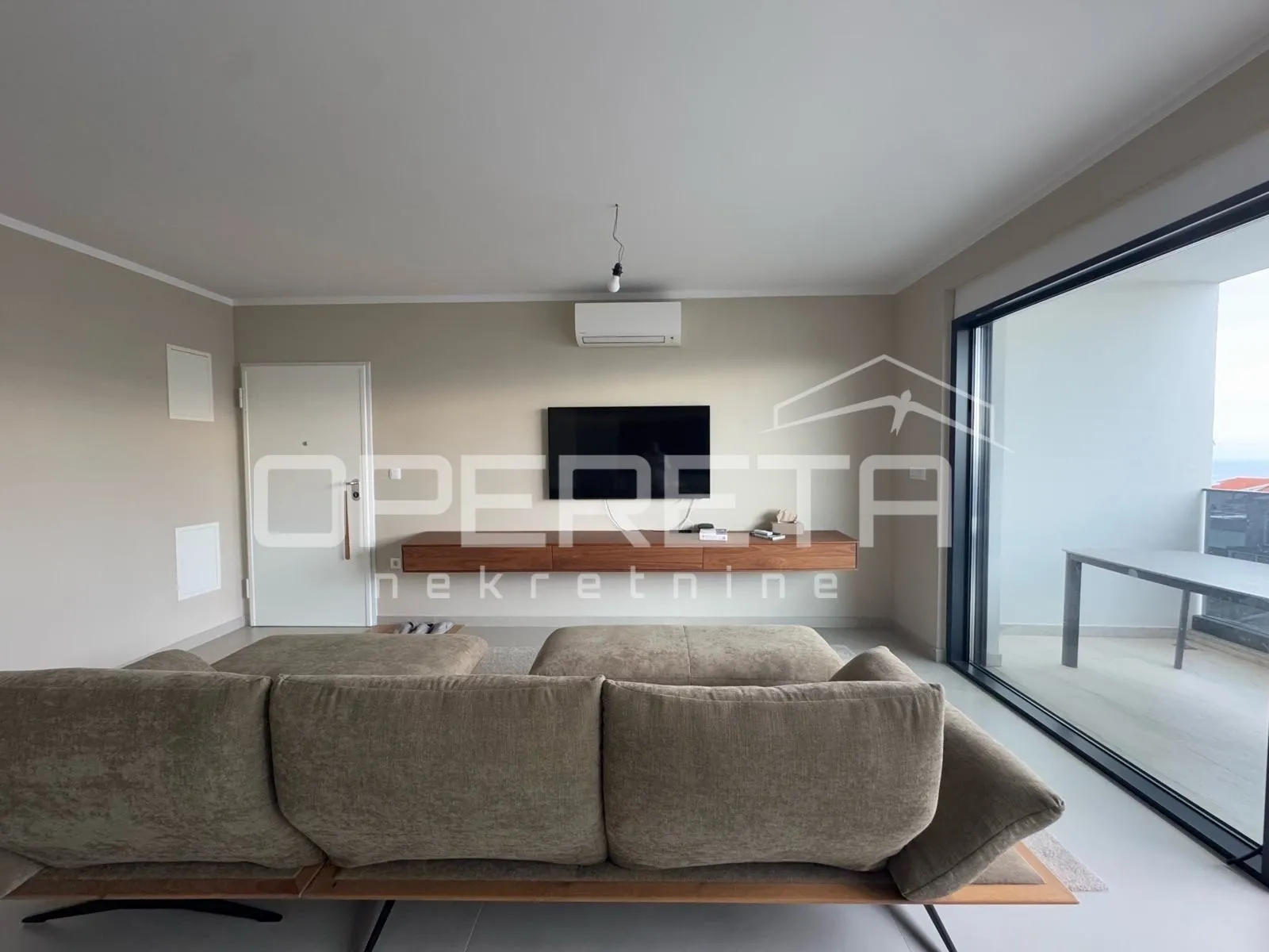 penthouse u okrugu gornjem s krovnom terasom i pogledom na more - slika 7