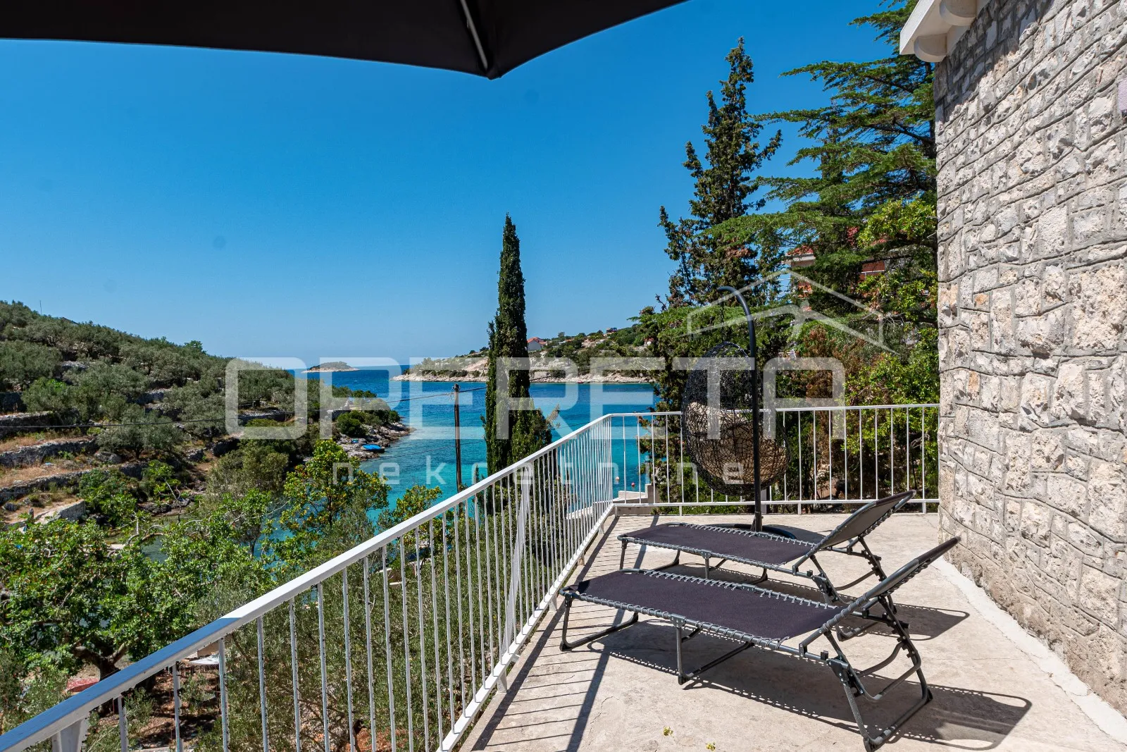 kuća prvi red do mora - uvala stračićica, korčula - slika 10