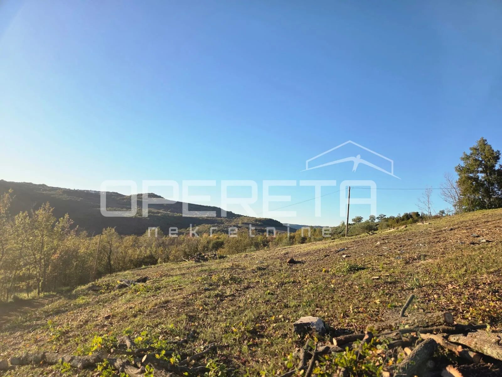 Atraktivno građevinsko zemljište s panoramskim pogledom – idealno za vilu ili i - Motovun