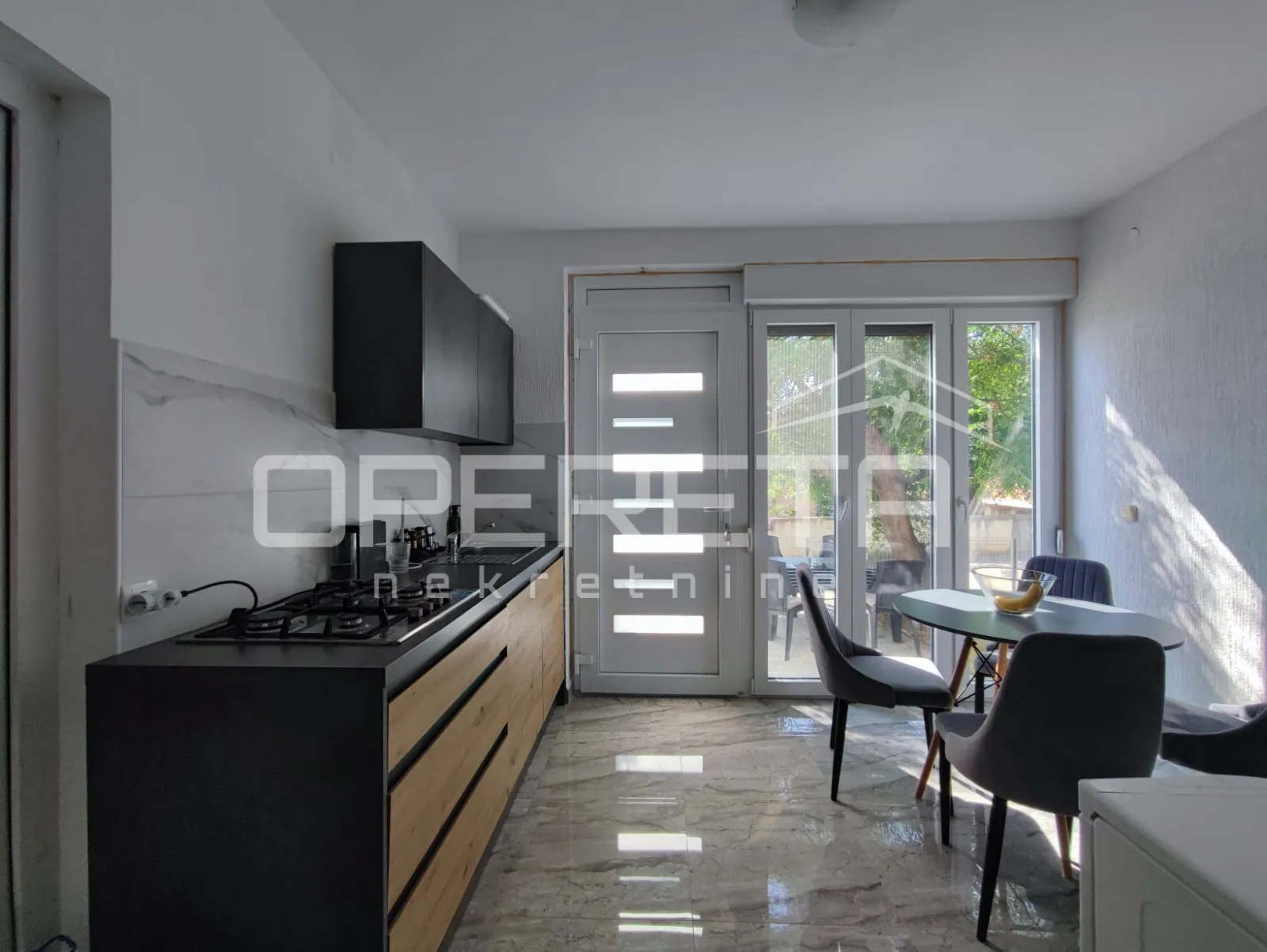 stan 77 m2, dva odvojena apartmana, 100 m do plaže, vir, zadar - slika 19